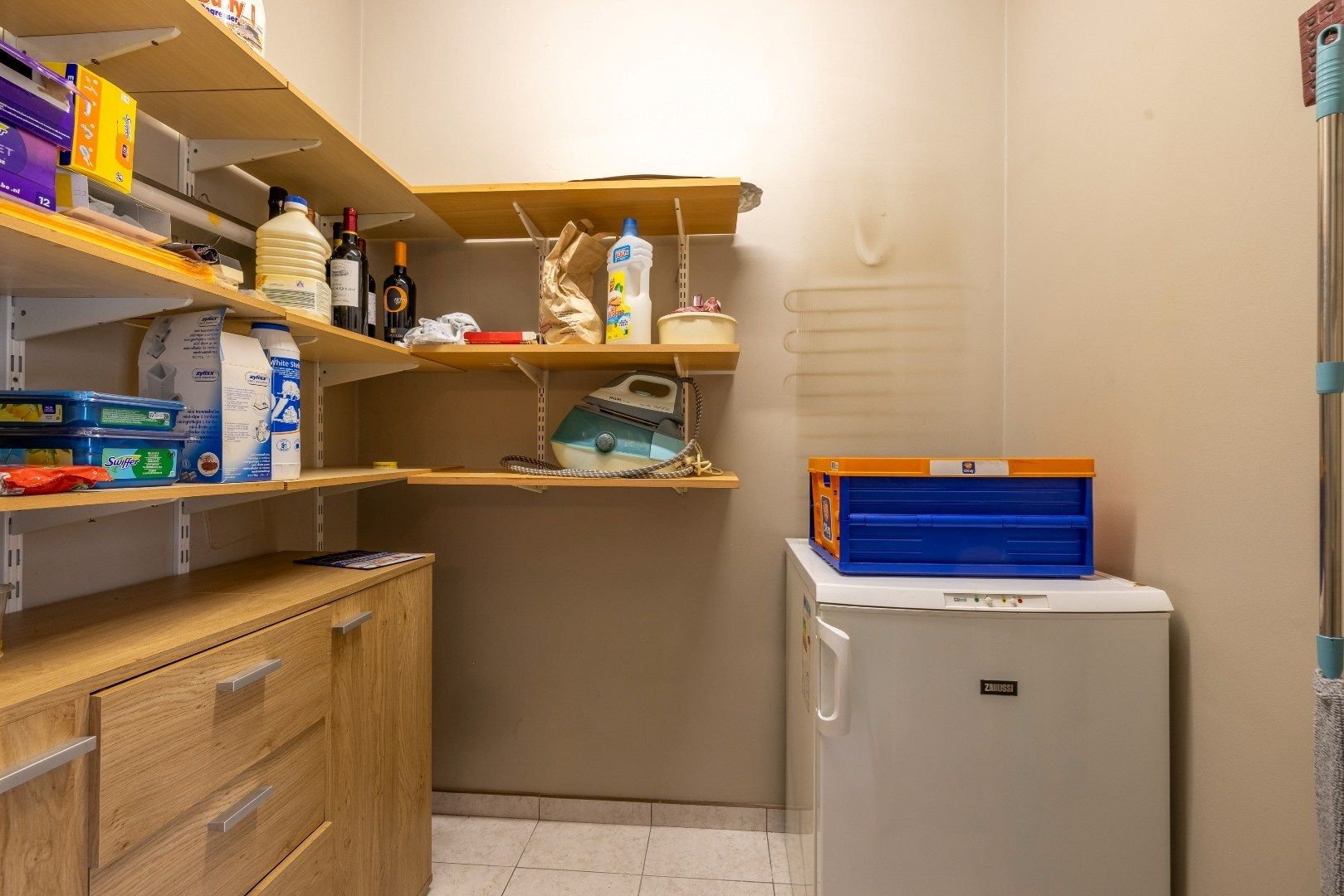 Ruim gelijkvloers 2 slk app met terras en garage foto 12