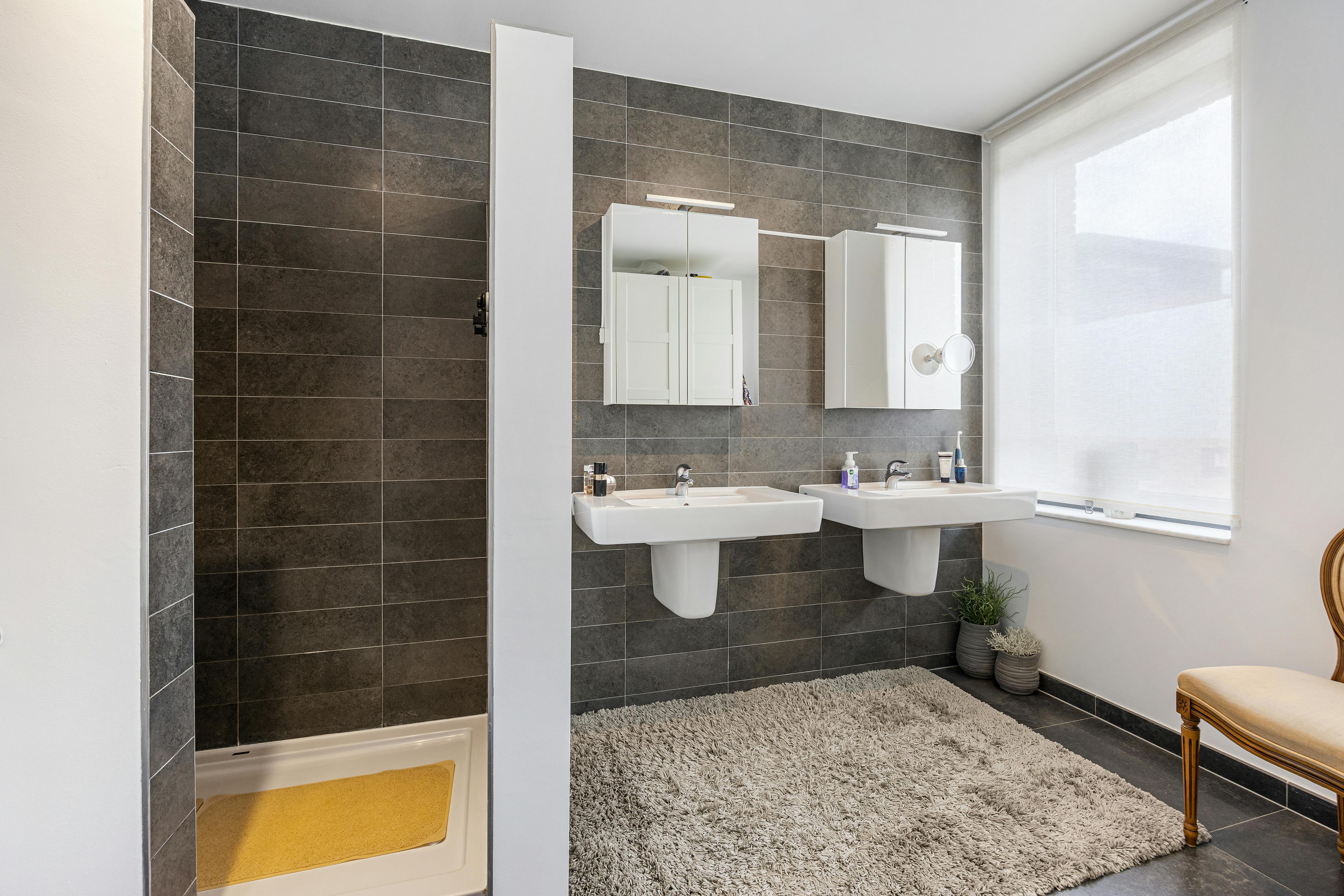 Exclusief hoekappartement aan het water met ruim zonneterras foto 15