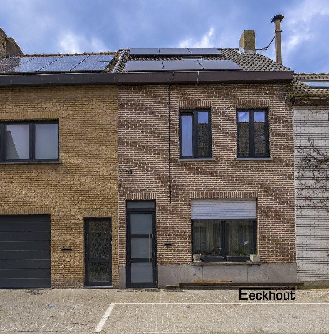 Instapklare woning op een rustige locatie te Bredene. foto {{pictureIndex}}