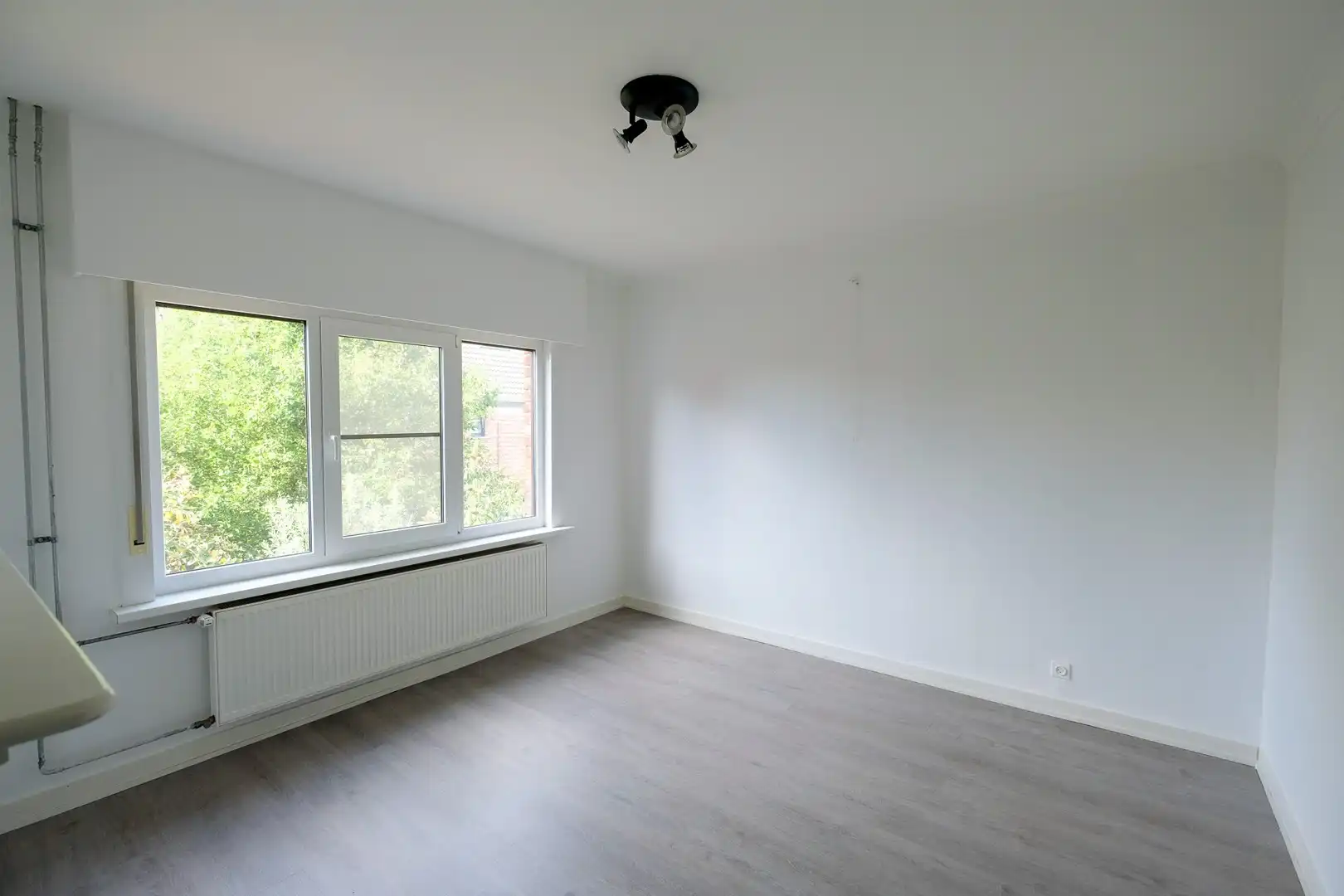 Instapklare woning te huur op grens met Nederland foto 15