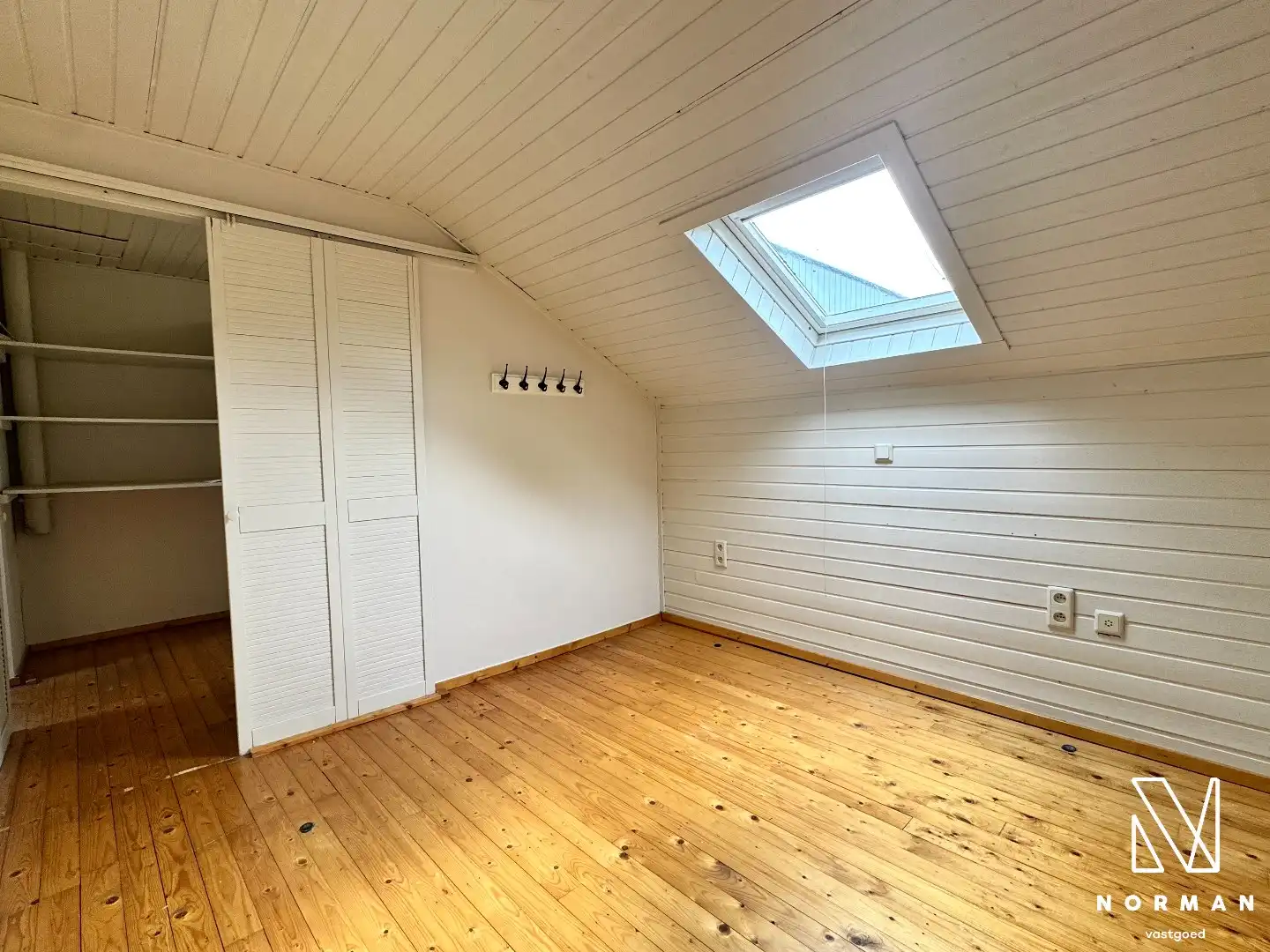 Woning met 2 slaapkamers en terras in Harelbeke te huur! foto 18
