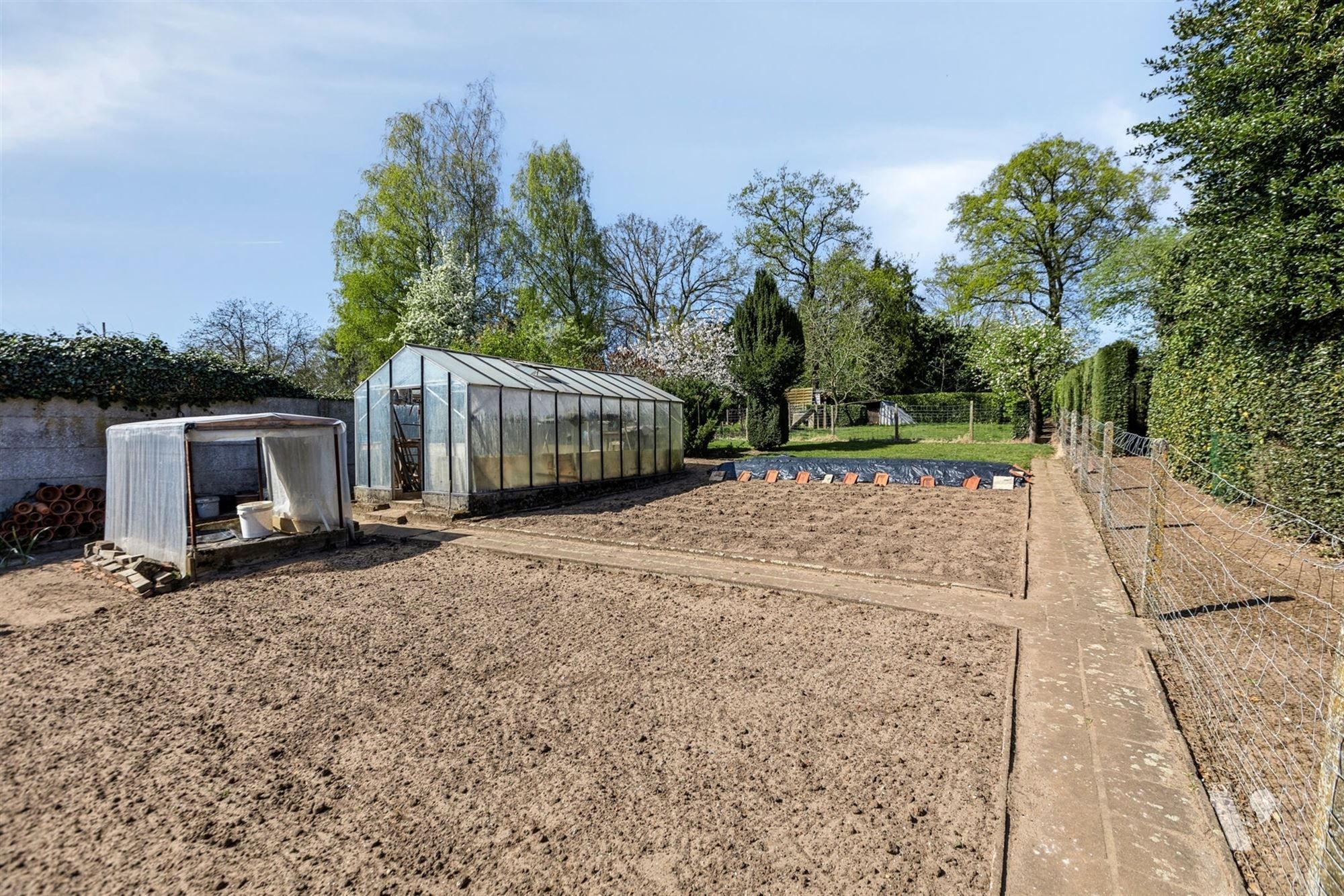 Karaktervolle woning met mooie tuin foto 29