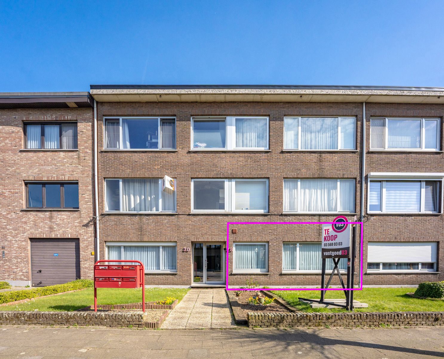 Verzorgd appartement op de gelijkvloerse verdieping met garagebox! foto {{pictureIndex}}