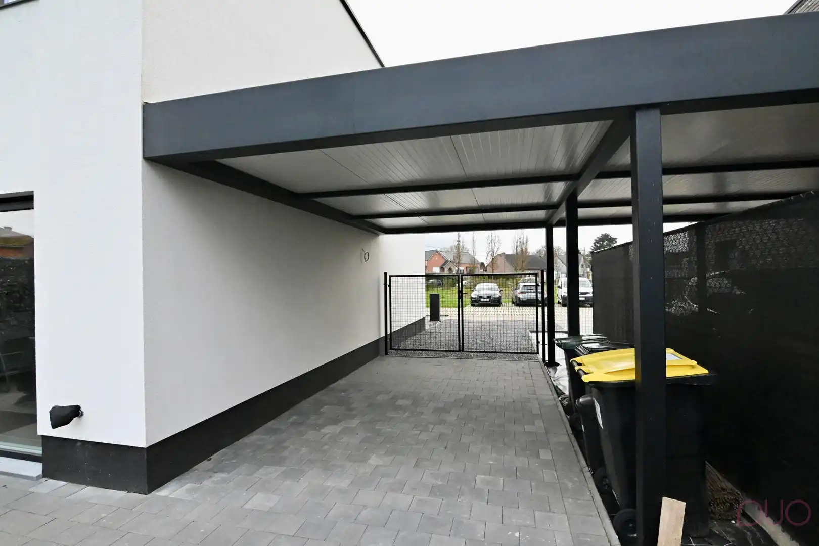 Moderne halfopen gezinswoning. foto 26