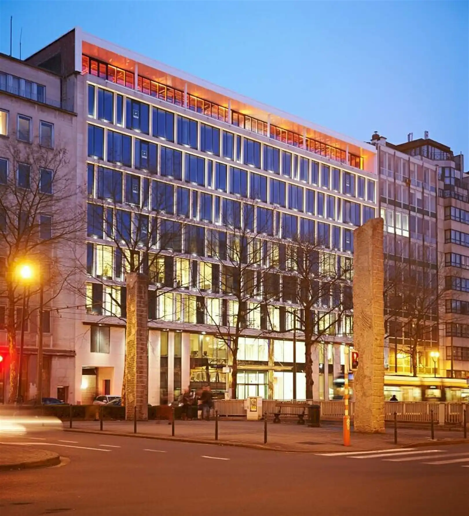 E-LITE: kantoren te huur vanaf 456m² foto {{pictureIndex}}