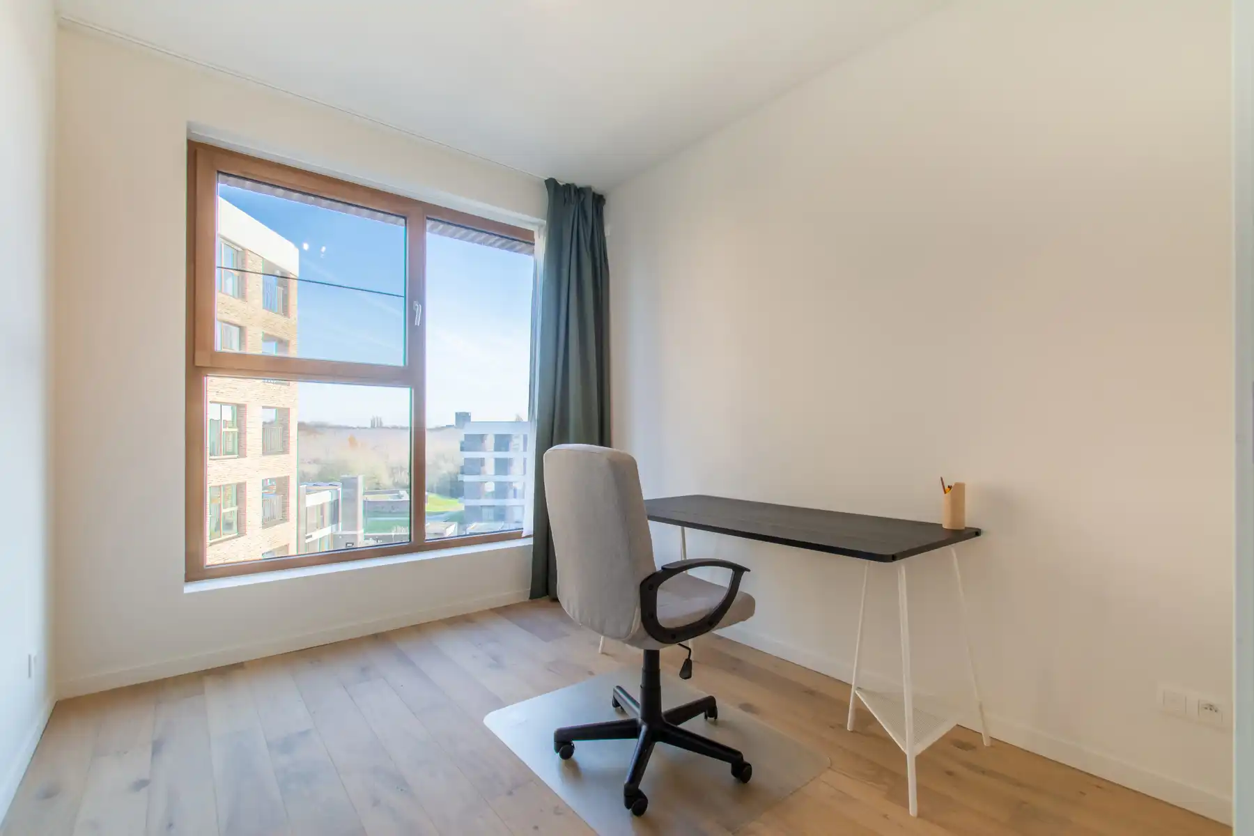 Rustig en comfortabel gemeubeld 2slpk appt. met mooi terras  foto 13