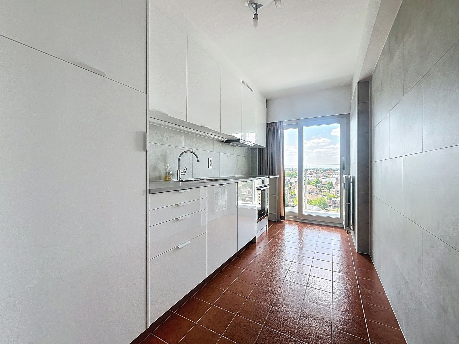 Vernieuwd app met 2 slpks en balkon foto 6