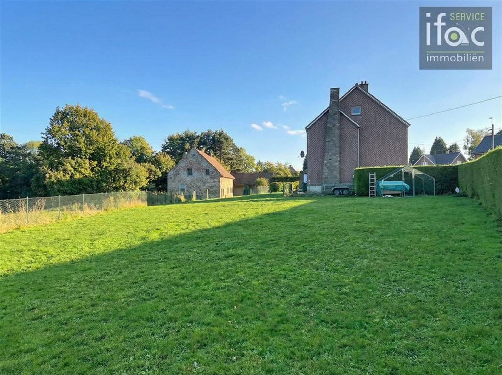 Mooie woning met ruime tuin foto 4