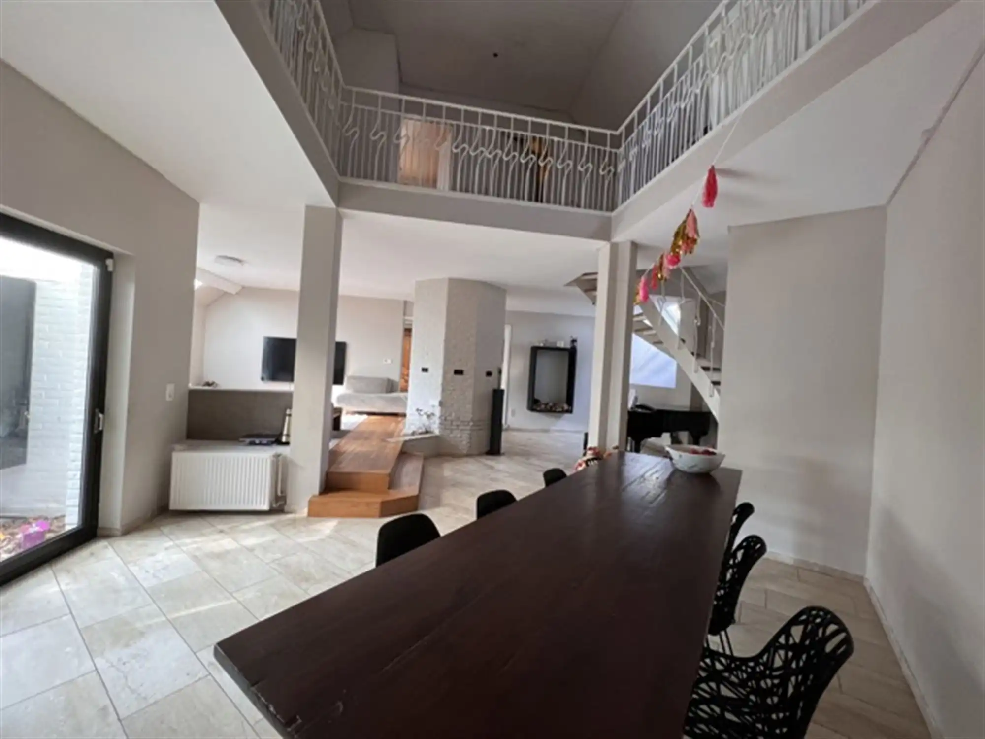 Unieke villa gelegen op grote grond (5.361 m²) foto 11