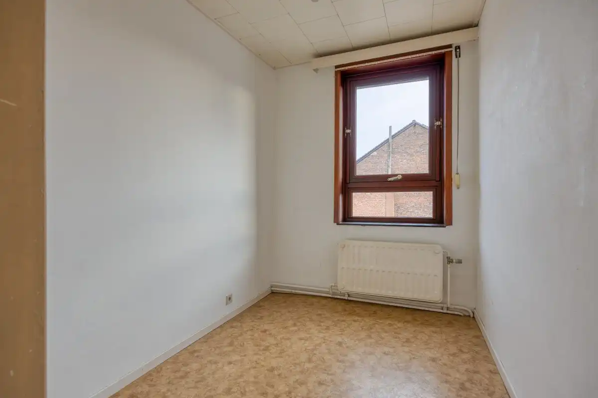 Ruime, op te frissen gezinswoning met 4 slaapkamers en knusse tuin in het gezellige Vlijtingen, Riemst foto 26