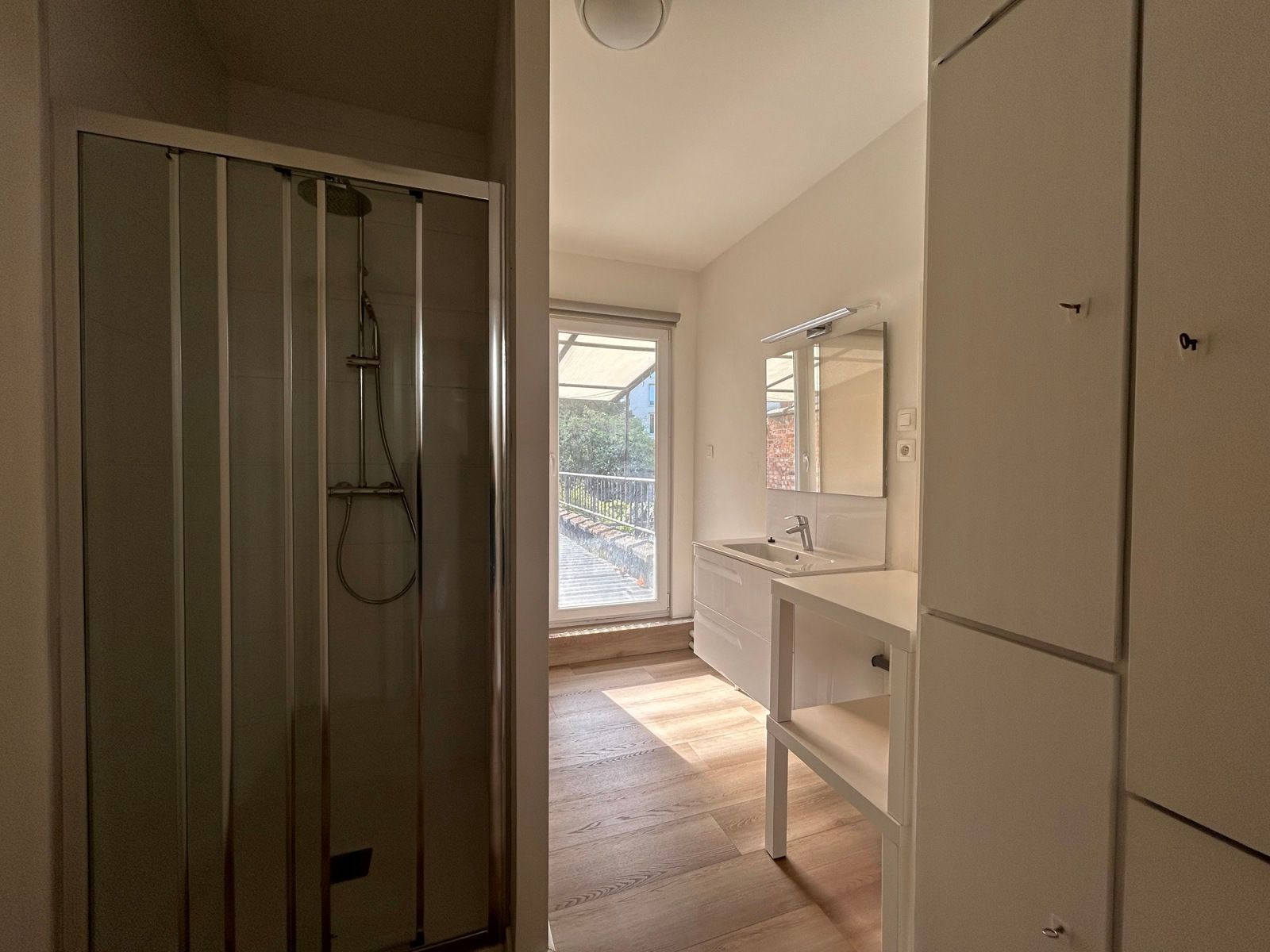 Prachtige woning met grote tuin foto 11