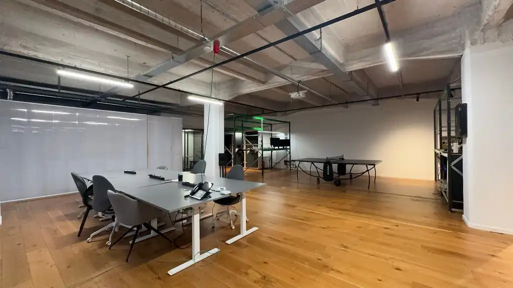 Loftkantoor te huur in Handelsdokcenter aan Stapelplein in Gent foto 8