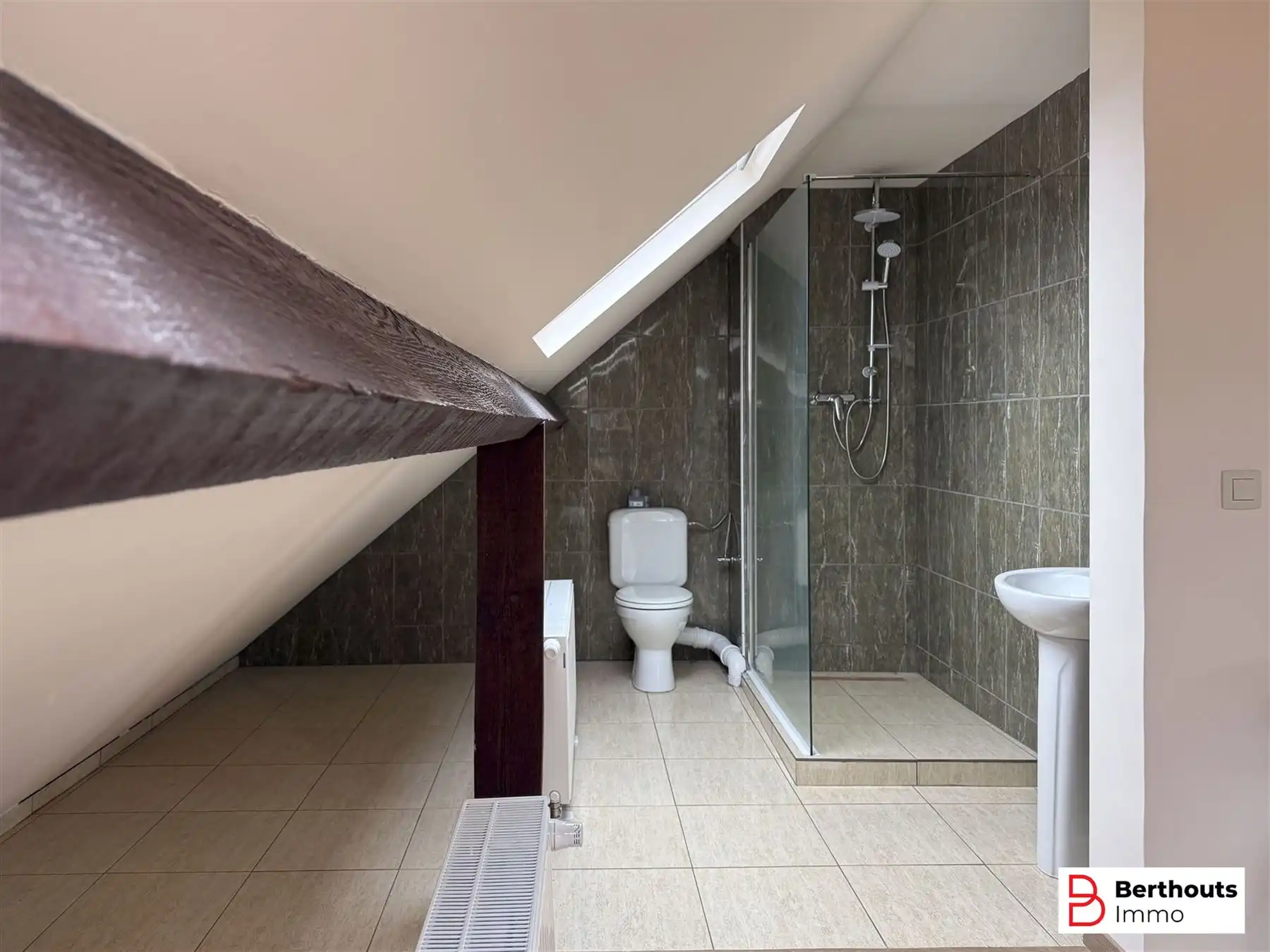 WONING MET 5/6 SLAAPKAMERS MET TUIN foto 15