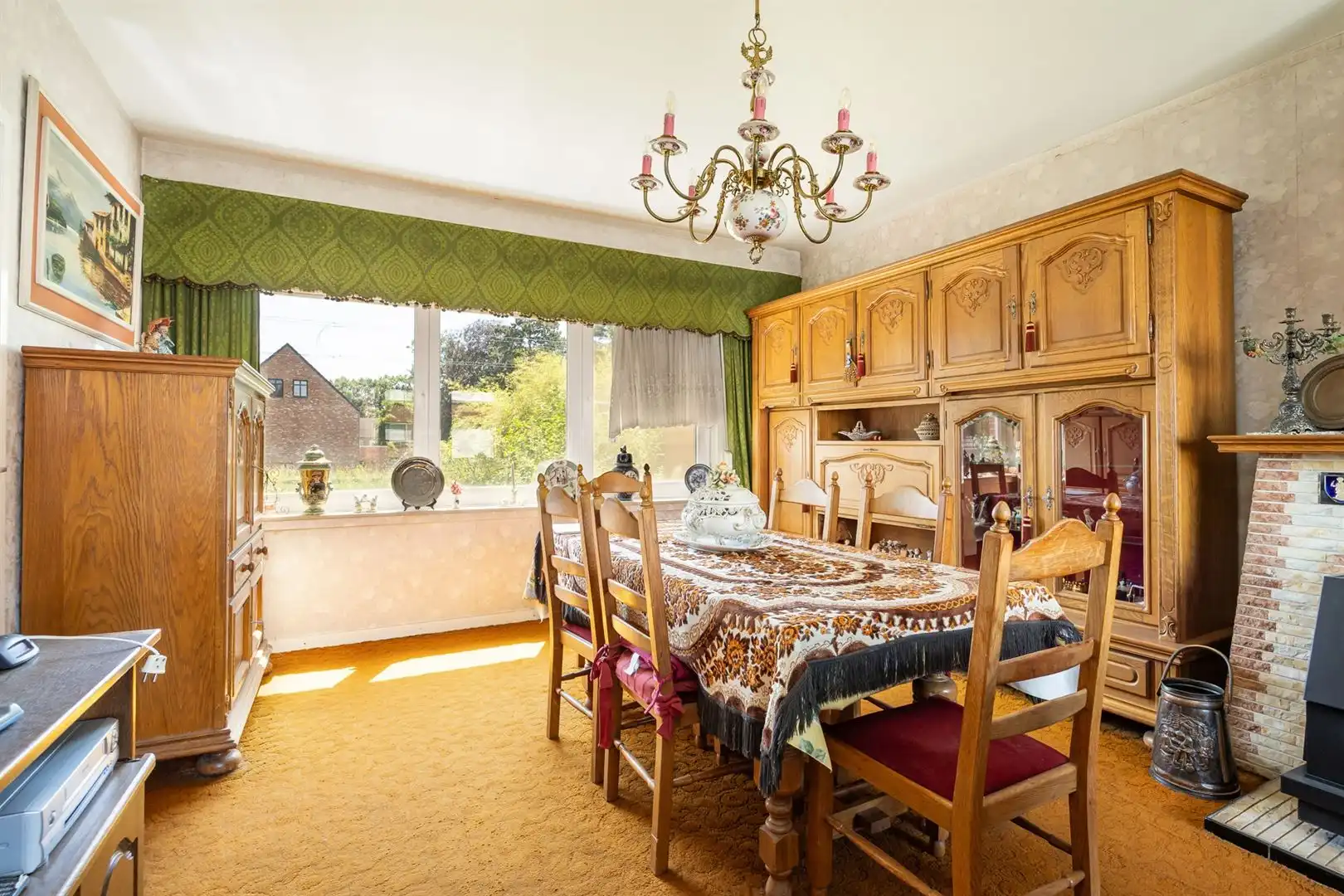 Te renoveren bel-etage met 3 slaapkamers op ca. 179m2 foto 9