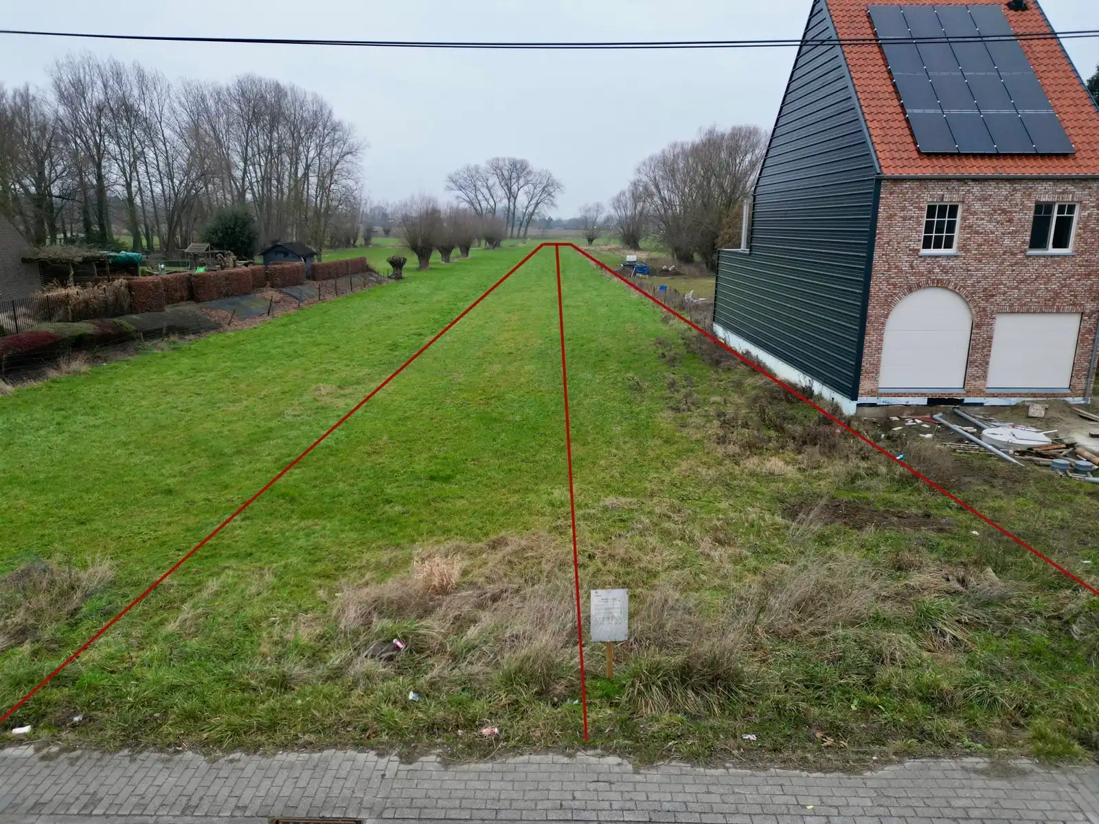 Prachtig gelegen bouwgrond voor gesloten bebouwing! foto 3