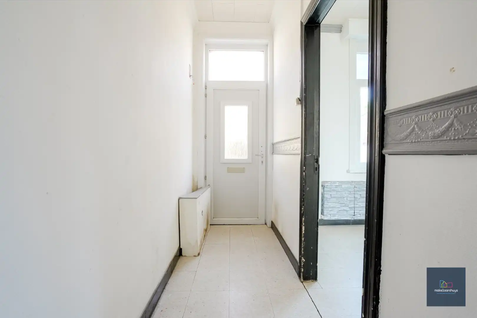 Te renoveren woning met 3 slpk en tuin te Overmere foto 3