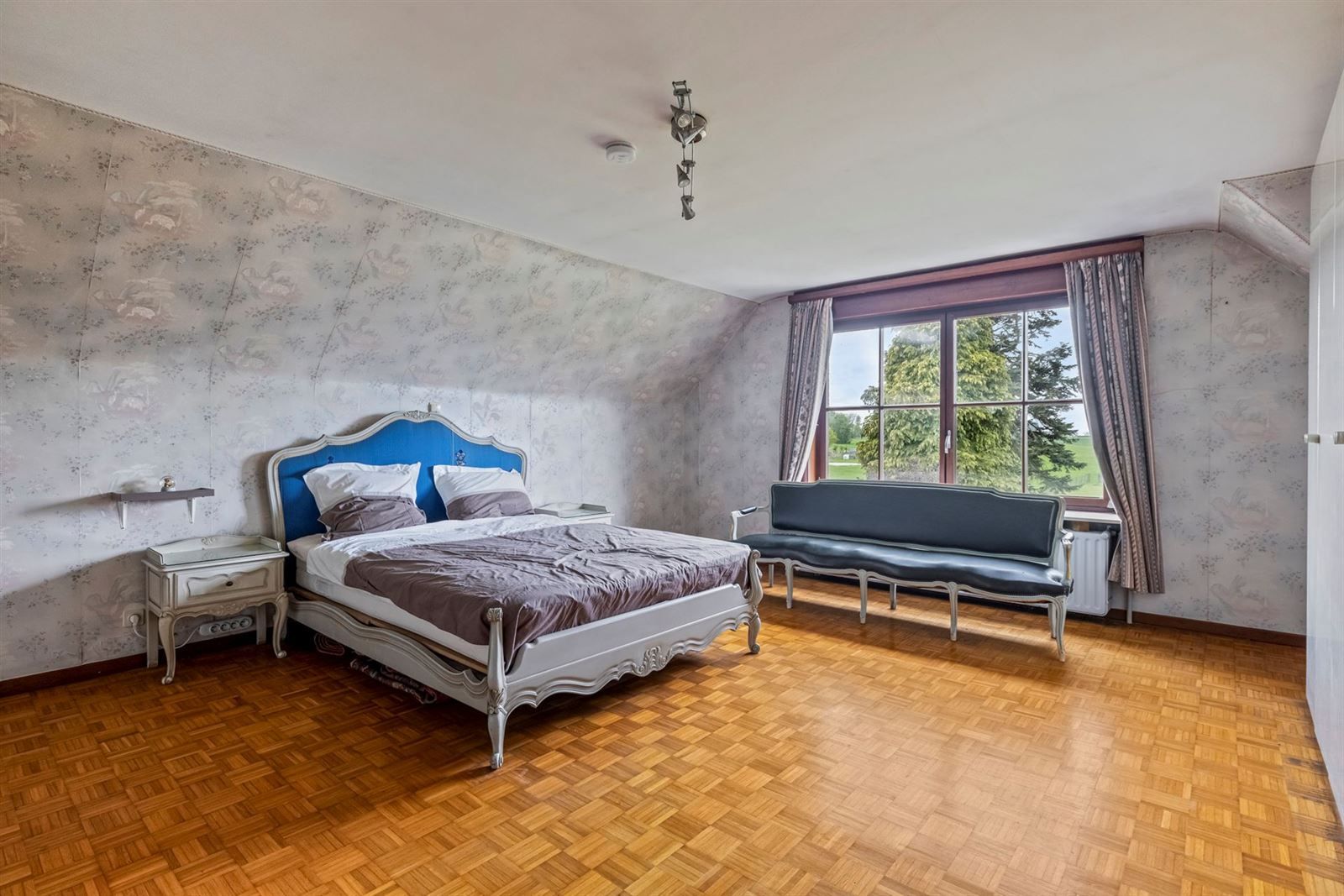 Ruime villa te koop in oase van rust foto 14