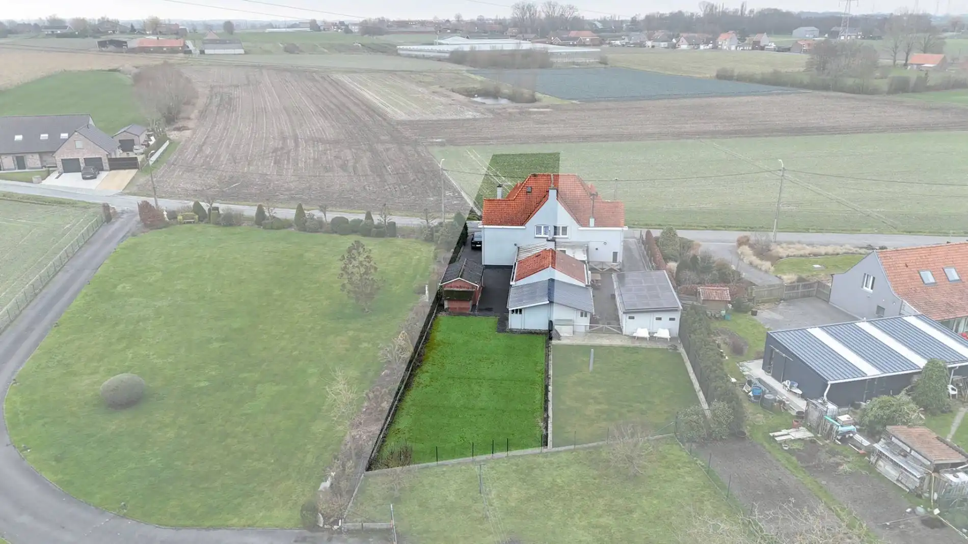 Halfopen woning met 3 kamers en een garage foto 15