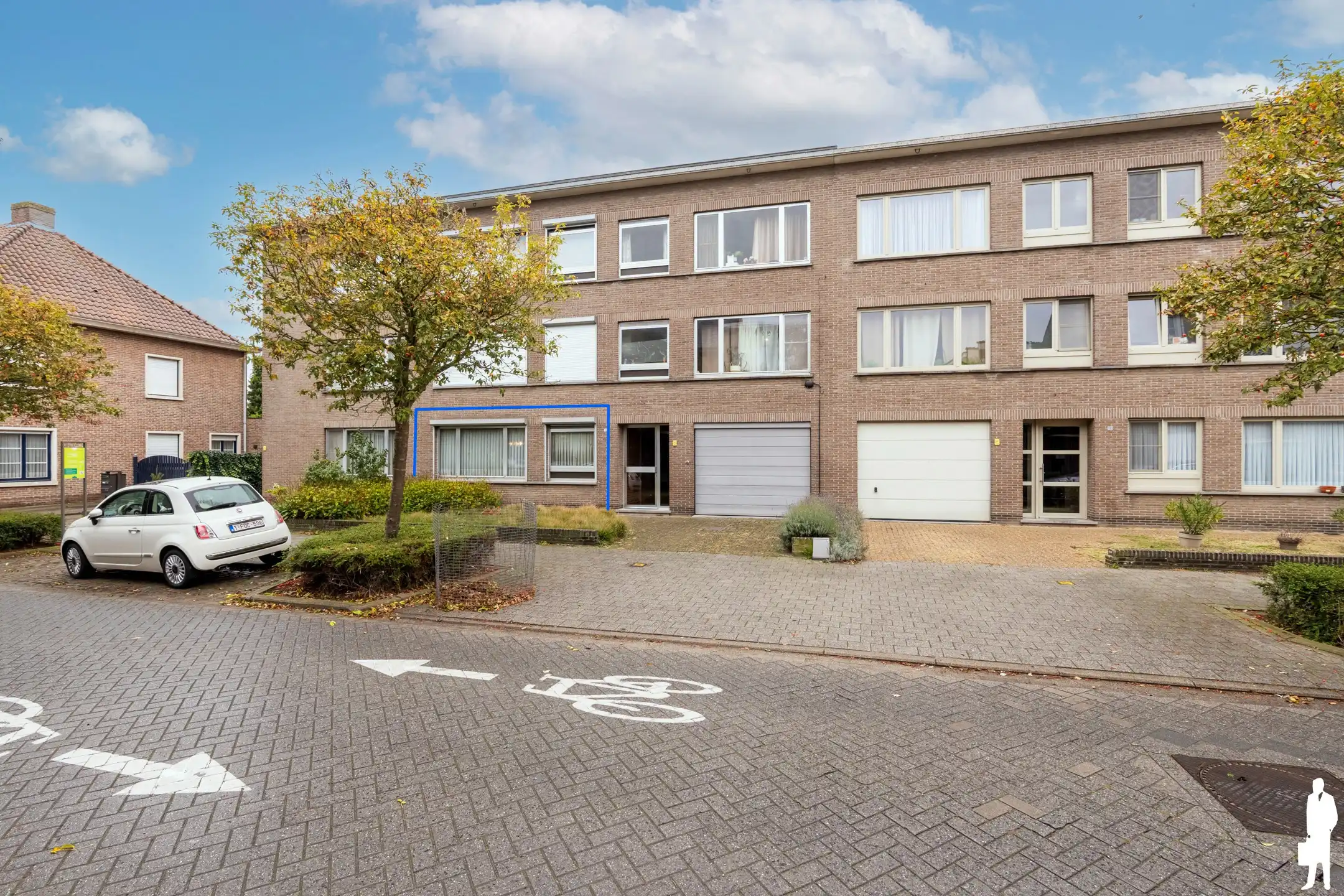 Verhuurd appartement met 2 slpk. en private garage foto {{pictureIndex}}