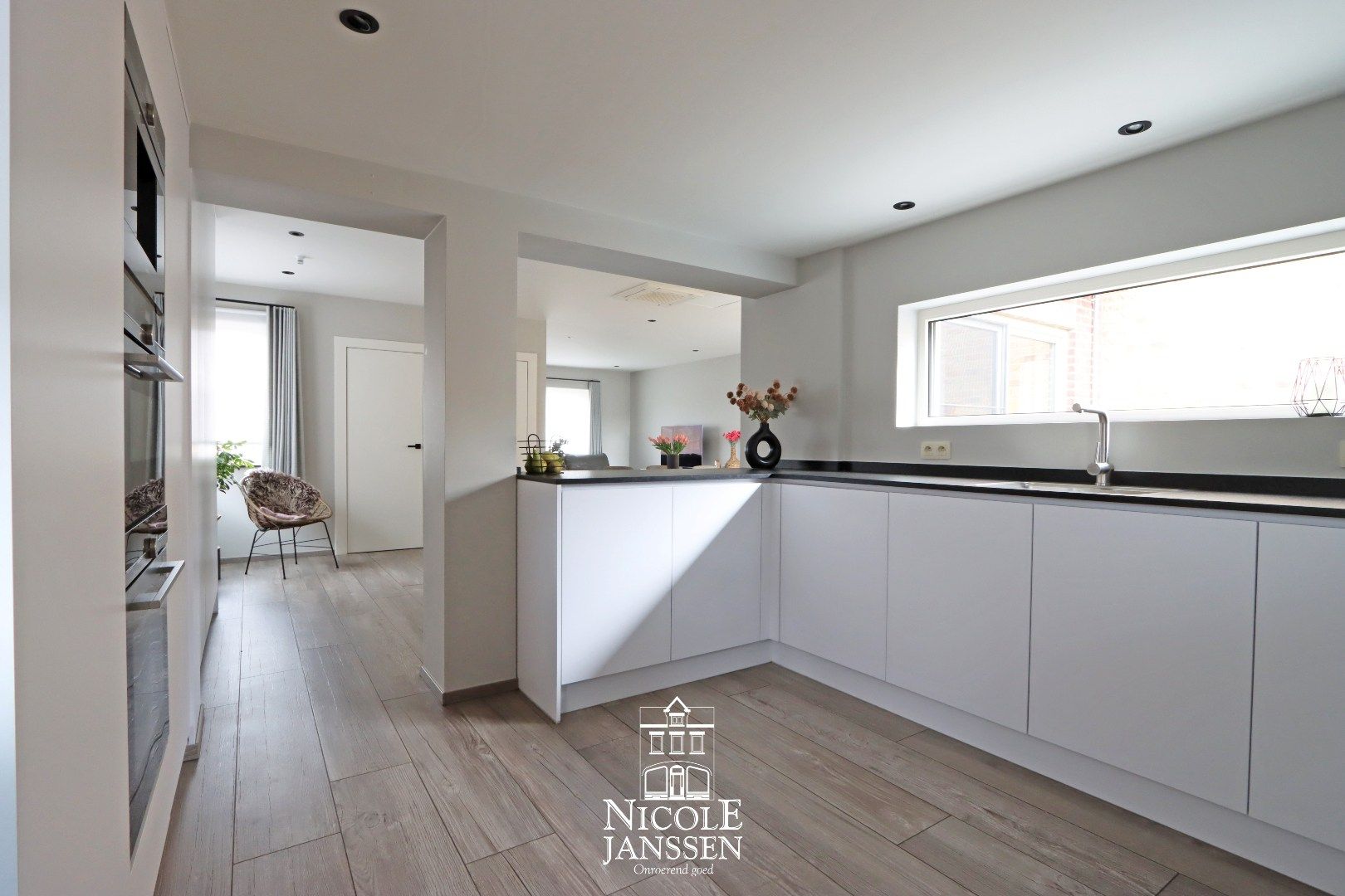 Charmante halfvrijstaande woning  foto 9