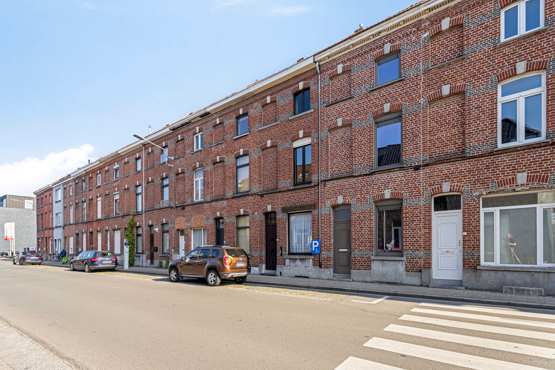 Goedgelegen woning met 3 slaapkamers ! foto 24