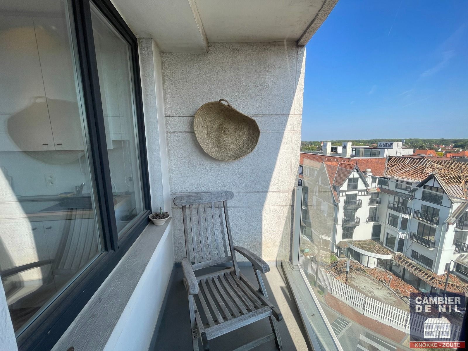 Instapklaar, lichtrijk en gemeubeld appartement aan het Albertplein foto 9