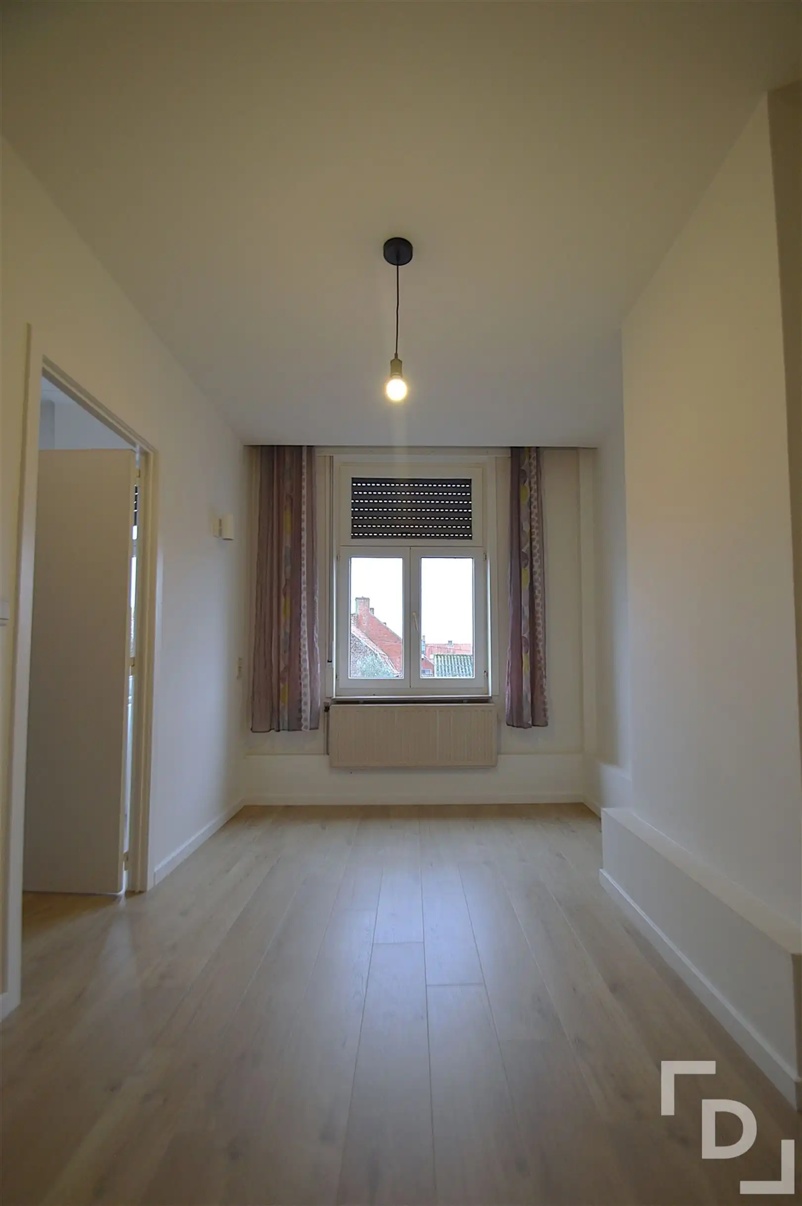 "Gerenoveerde stadswoning in het centrum van Poperinge" foto 14