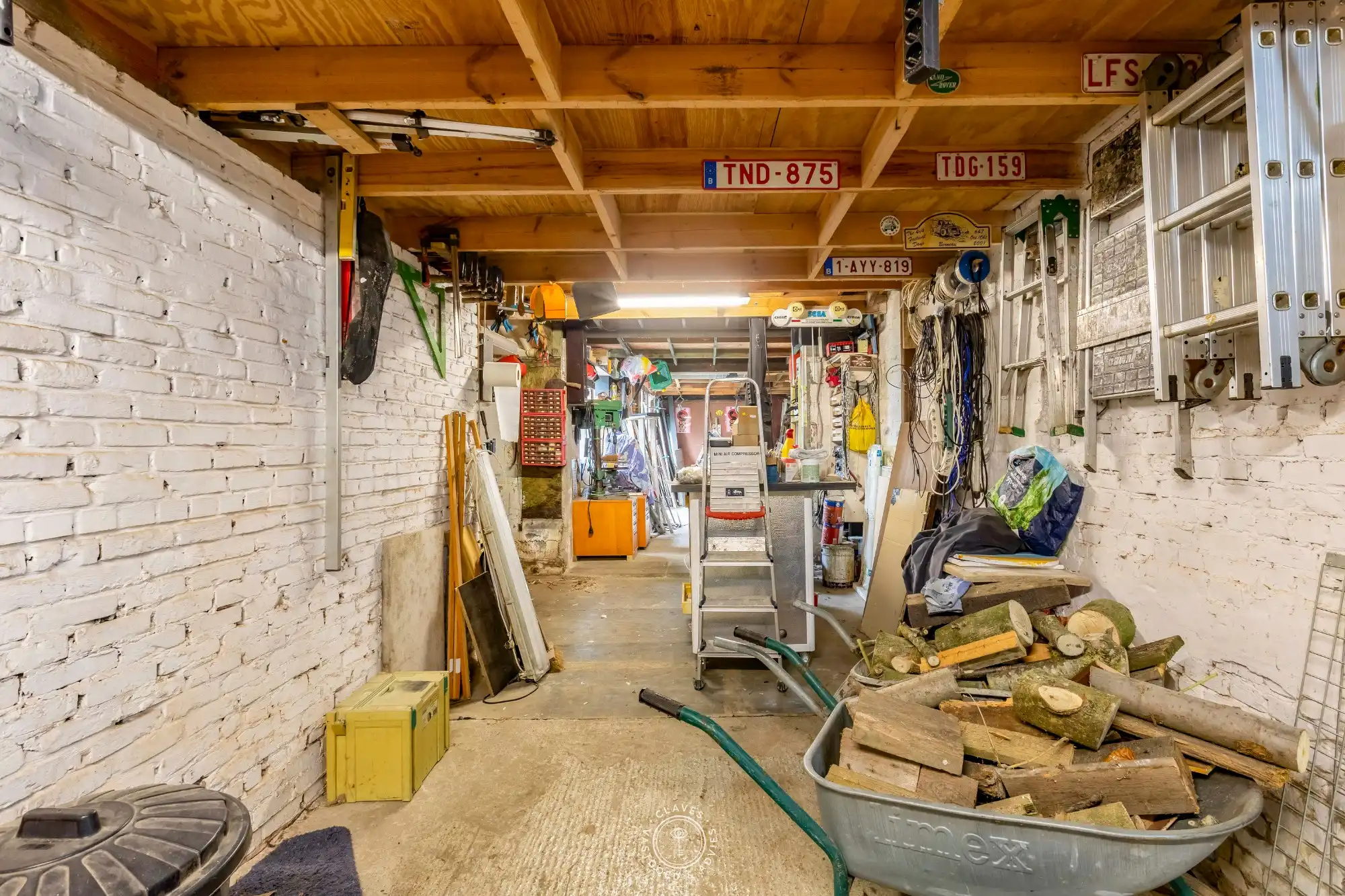 Ruime gezinswoning met 4 slaapkamers, magazijn en zicht op het groen foto 8