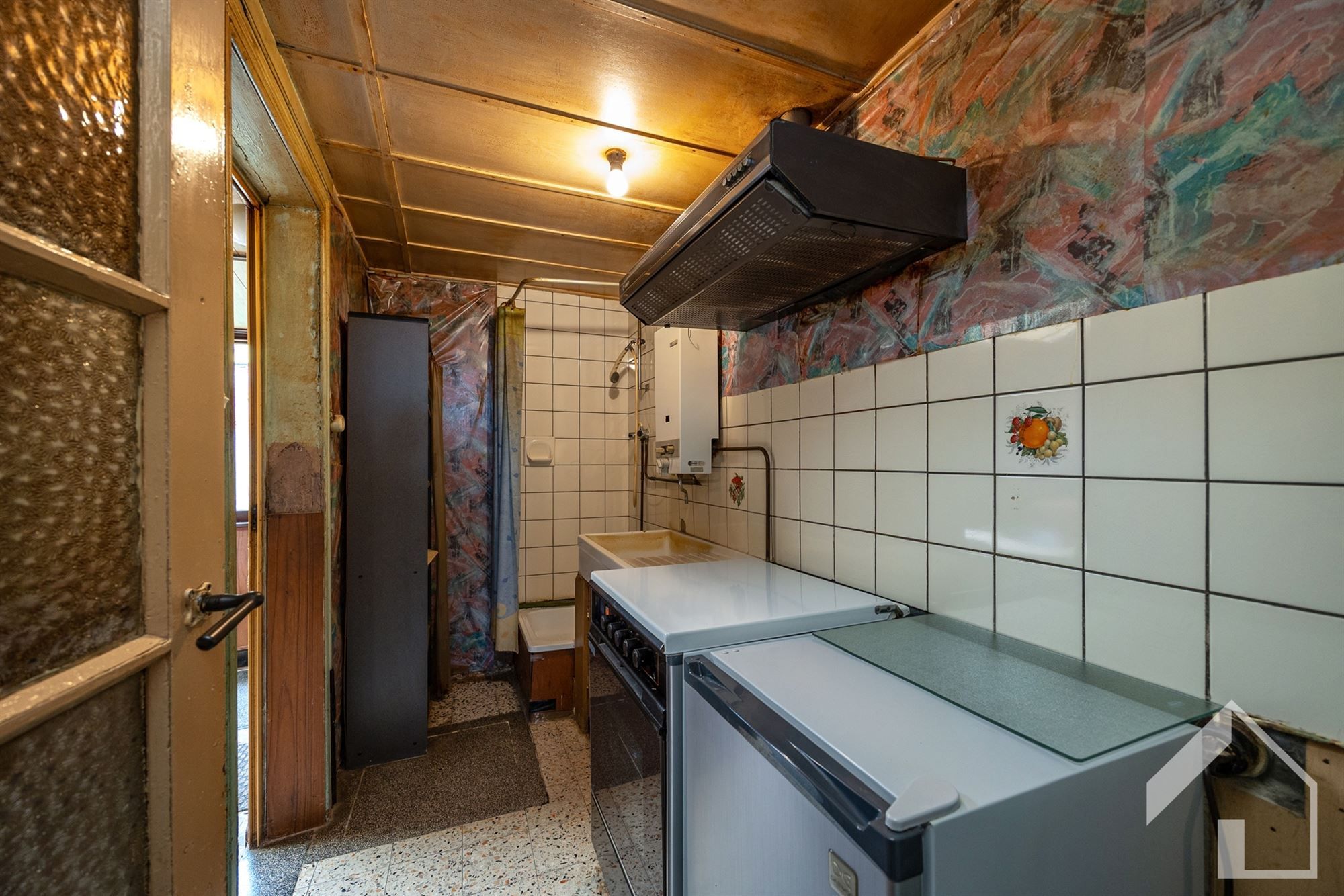 Te renoveren woning in een rustige wijk foto 10