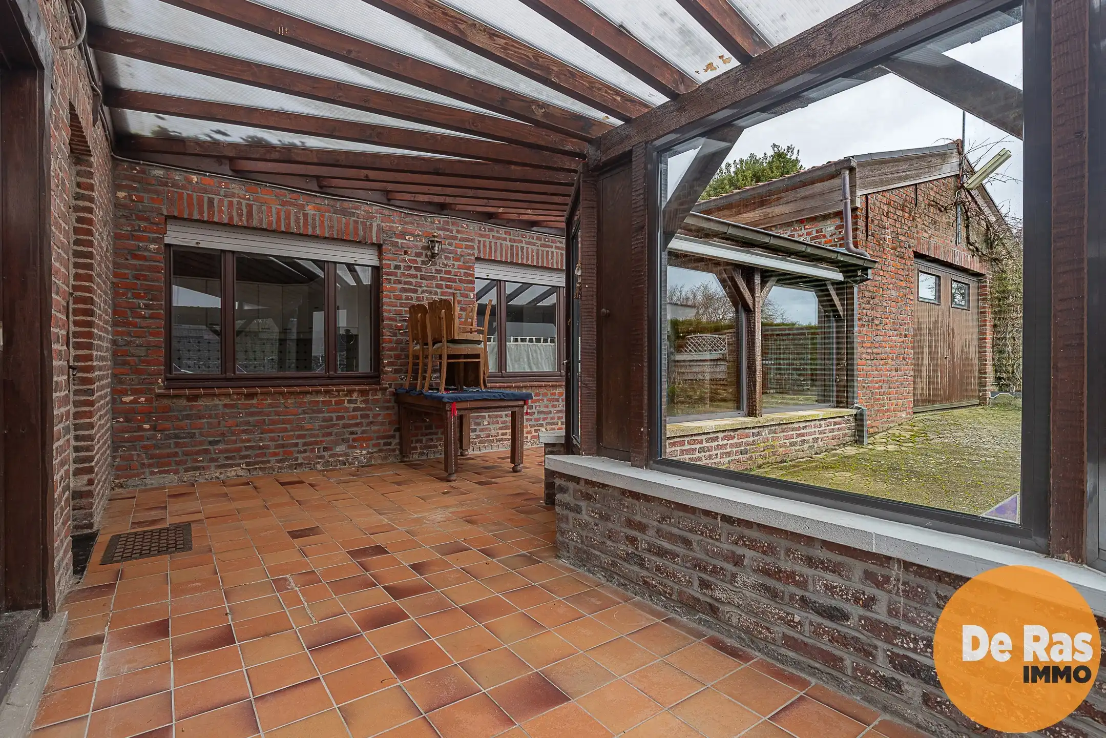 ROZEBEKE - Karakteristieke burgerwoning met loods foto 9