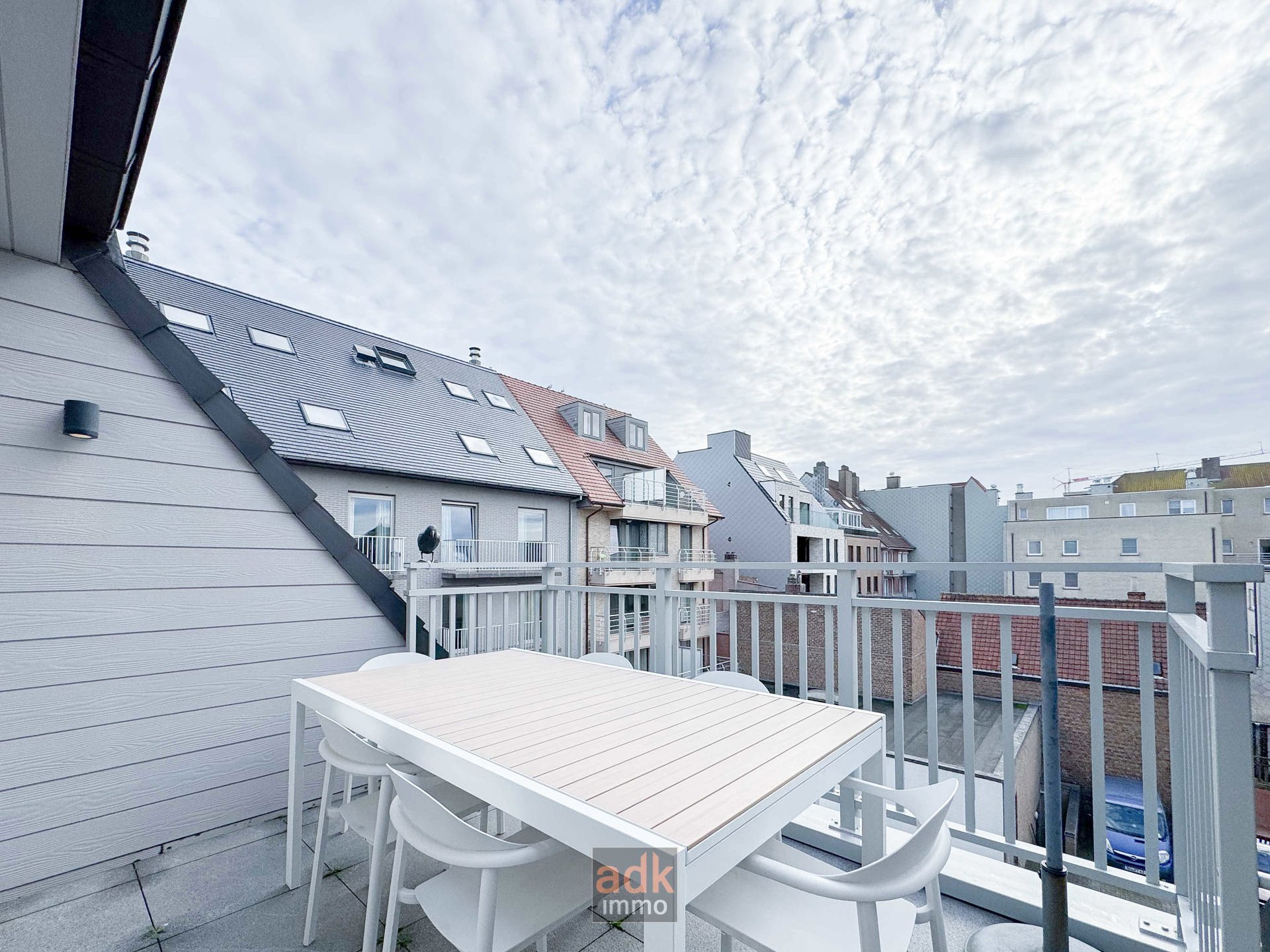 Koksijde | Ruime duplex met 4 slpk, 2 terrassen en dubbele garage foto 10