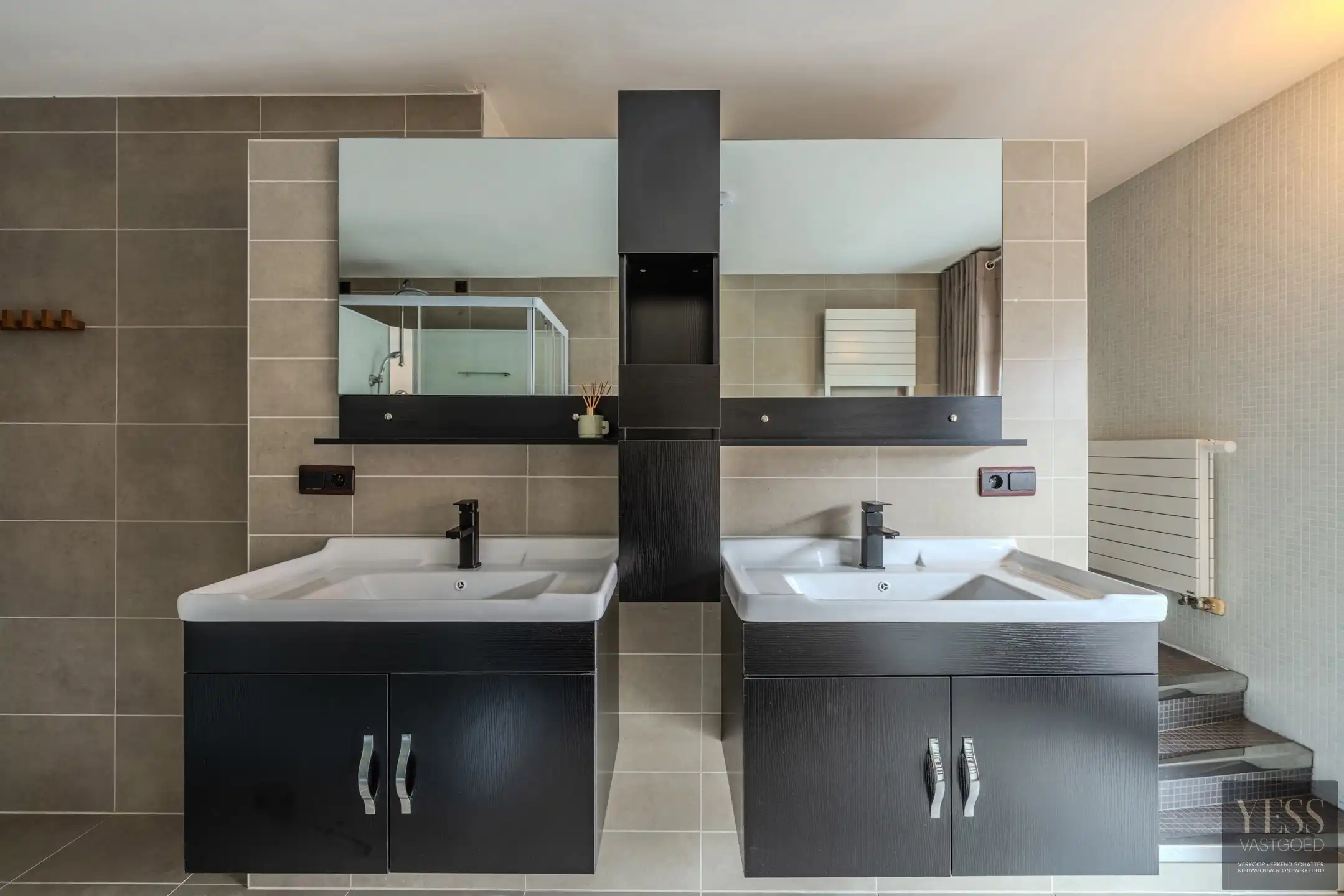 Uniek pand 236m2 bewoonbaar + atelier/winkel/opslag 475m2! foto 15