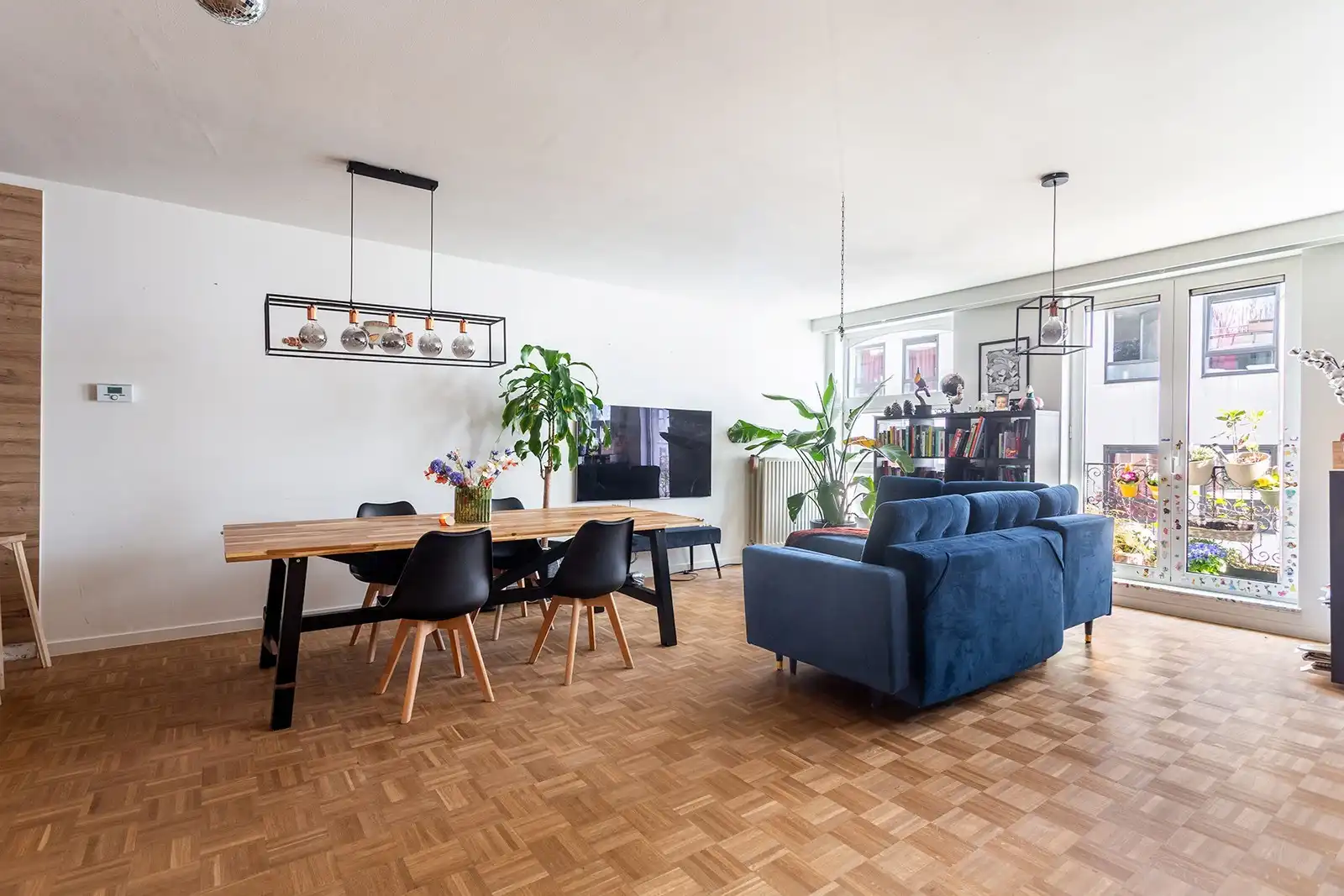 Instapklaar 3 slpk appartement met terras in hartje Stad foto 5