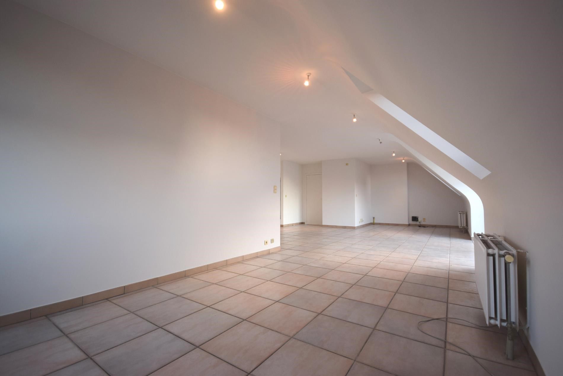 ZEER RUIM DUPLEX APPARTEMENT IN CENTRUM foto 3