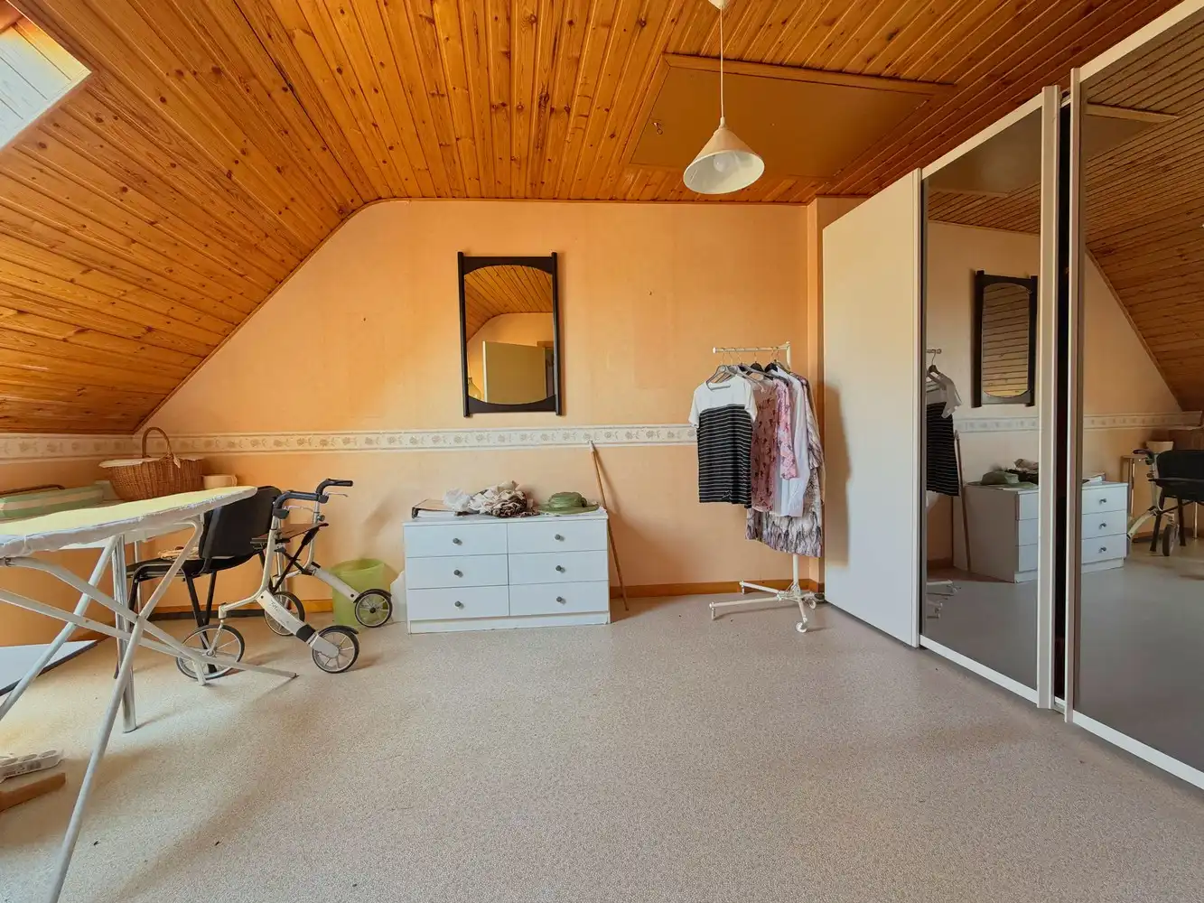 Instapklare gezinswoning met 4 slpks. en zonnige tuin foto 9