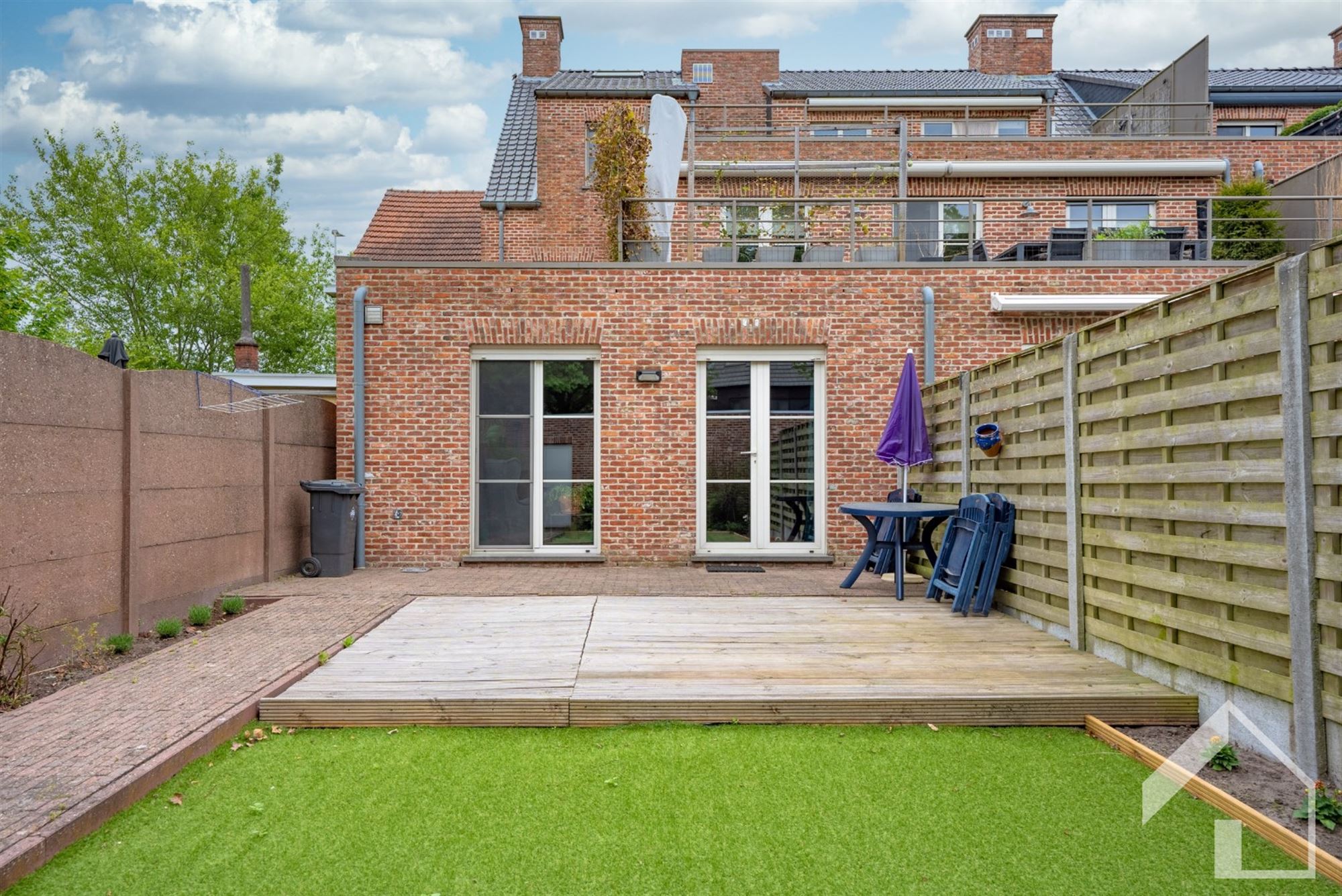 MOOI GELIJKVLOERSAPPARTEMENT MET GARAGE foto 11