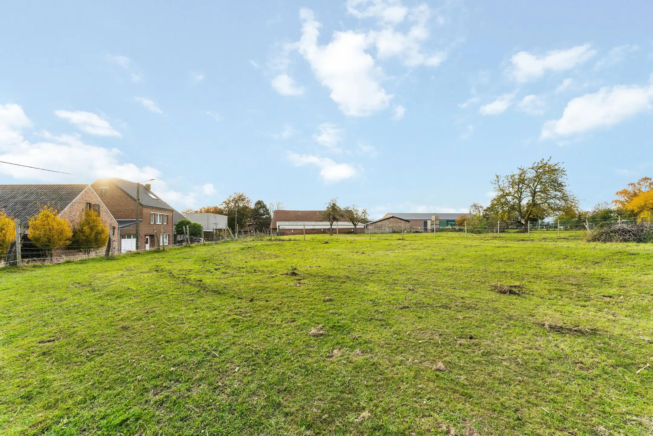 Open bouwgrond op 8a18ca in het landelijke Hees foto 8