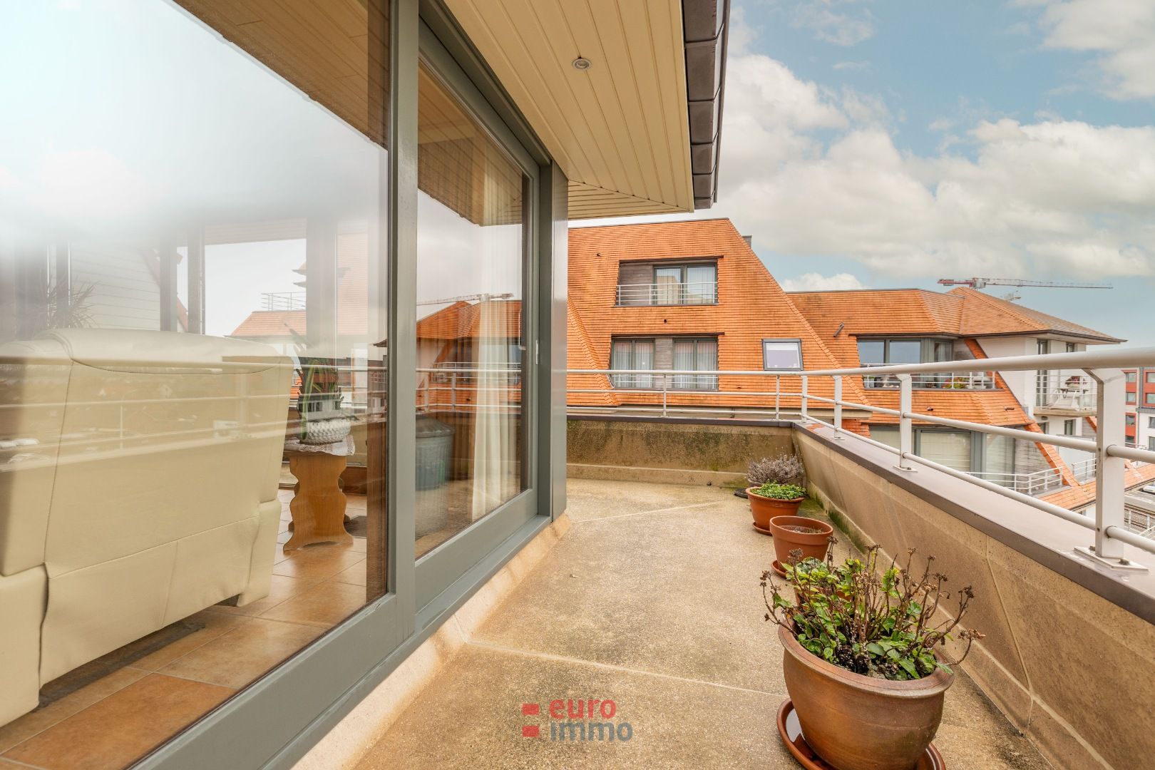 Stijlvol hoekappartement met subliem uitzicht op de havengeul van Nieuwpoort foto 12