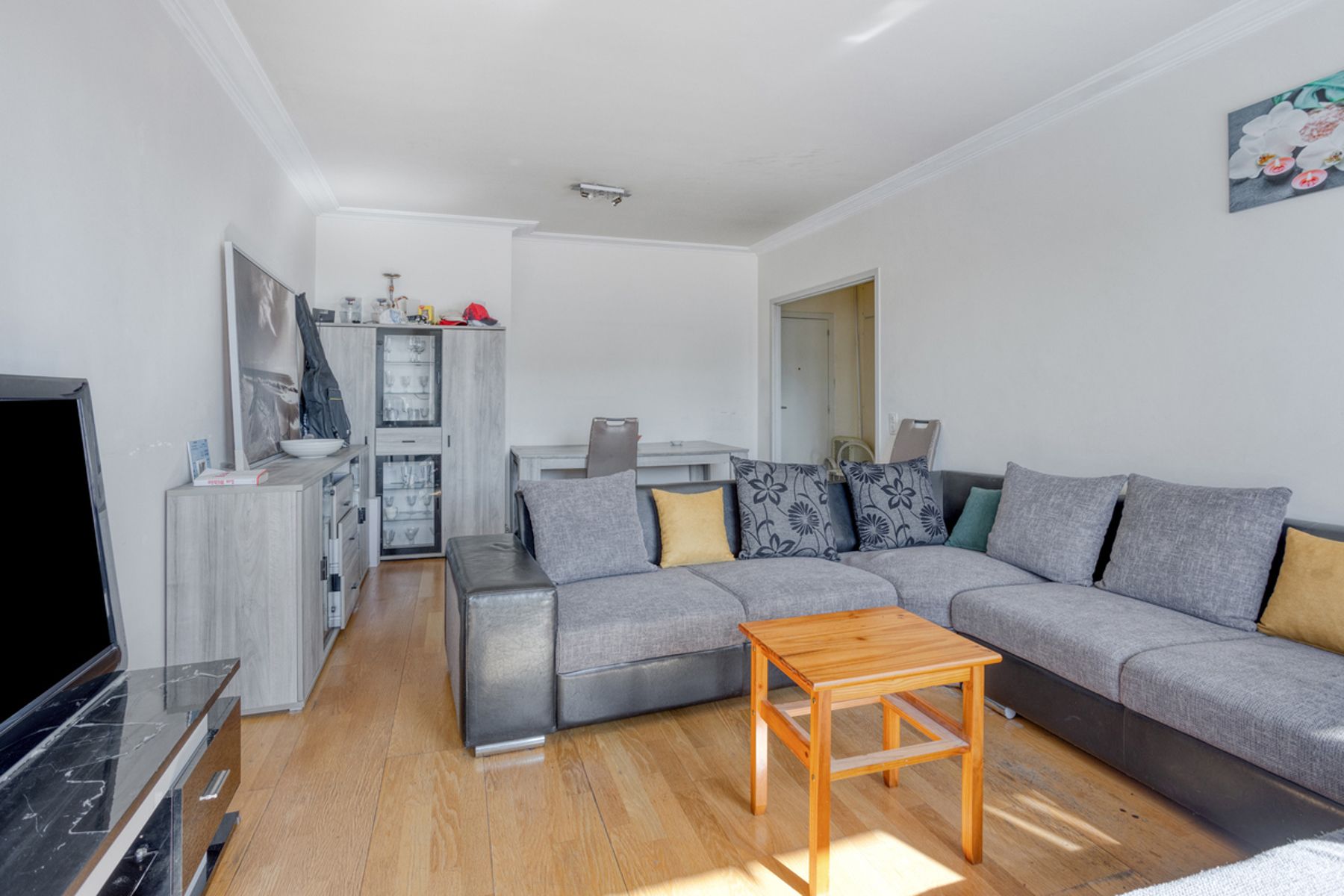 Goed gelegen appartement op het 13e verdiep foto 7