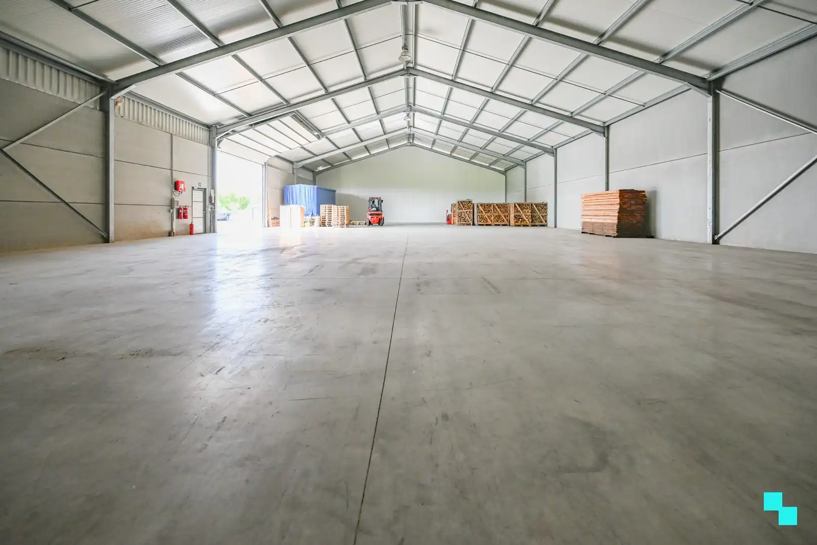 Industrieel-magazijn-logistiek te huur Bosmolensstraat 18 - 8870 Izegem