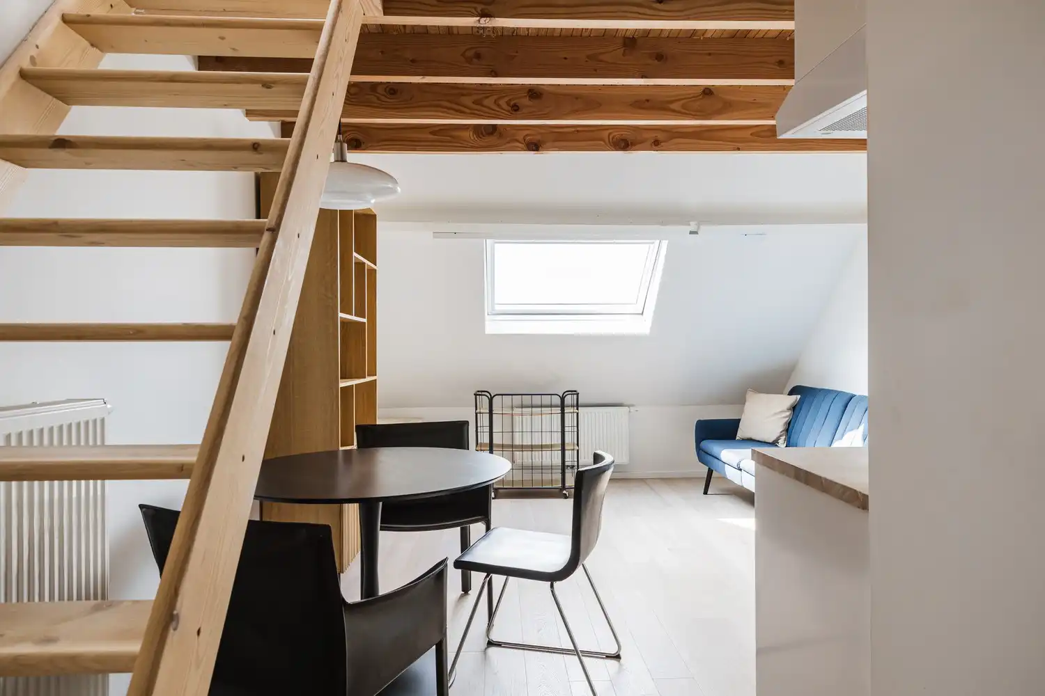 Buitengewoon royaal herenhuis centrum Gent met verwarmd buitenzwembad. foto 24