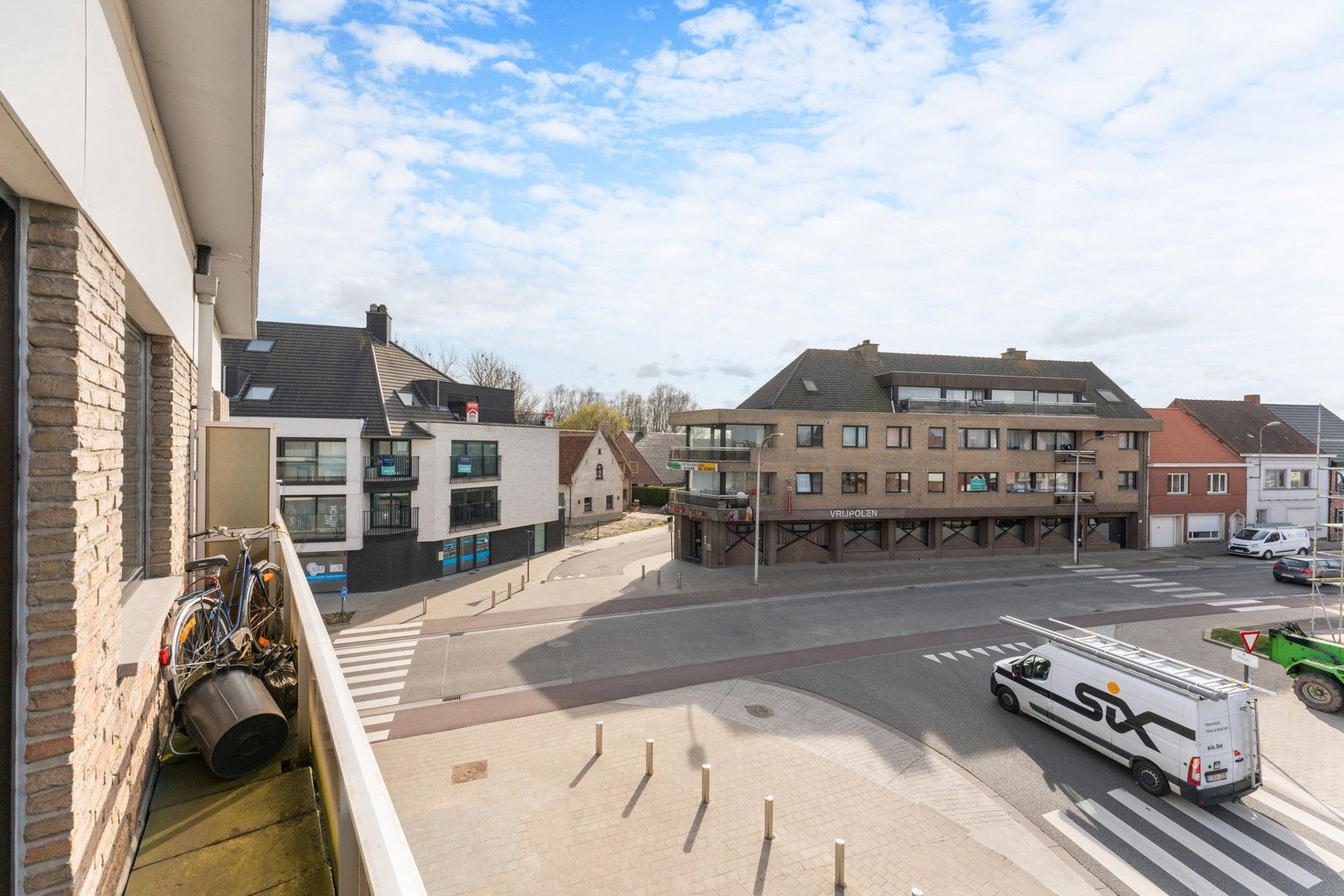 Instapklaar appartement met 2 slaapkamers op wandelafstand van de markt van Oostrozebeke! foto 11