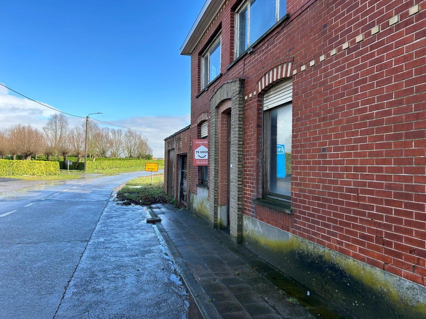 Te slopen en her op te bouwen woning TE KOOP tussen Sint-Eloois-Vijve en Desselgem, totale oppervlakte van de percelen 7639m²!! foto 3