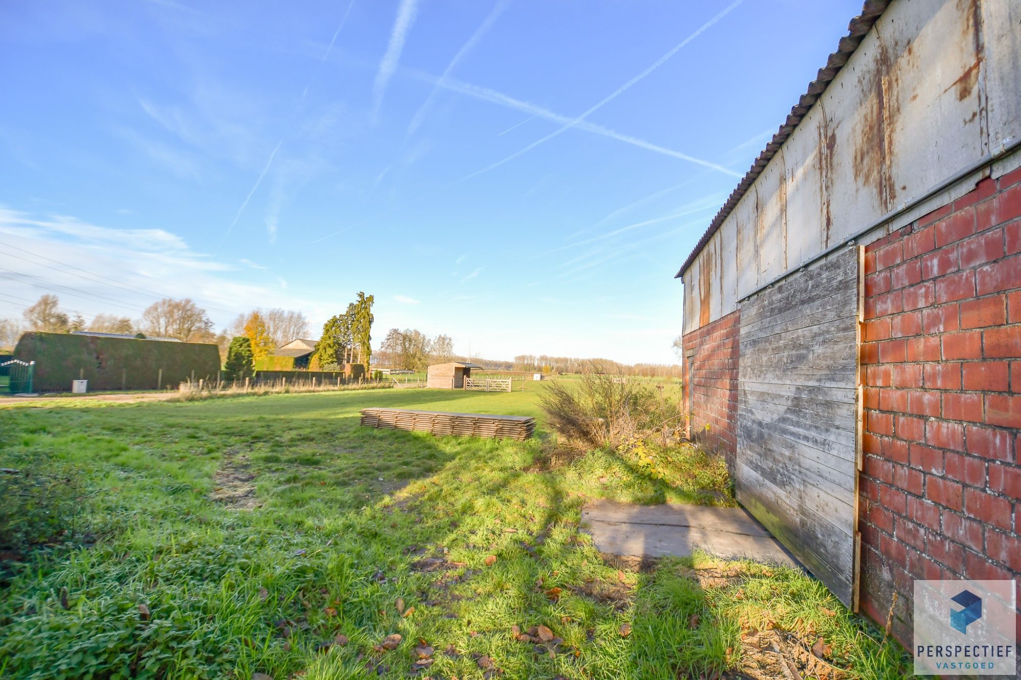 Landelijke woning met een magazijn, schuur en weide op 10&nbsp;224m² foto 9