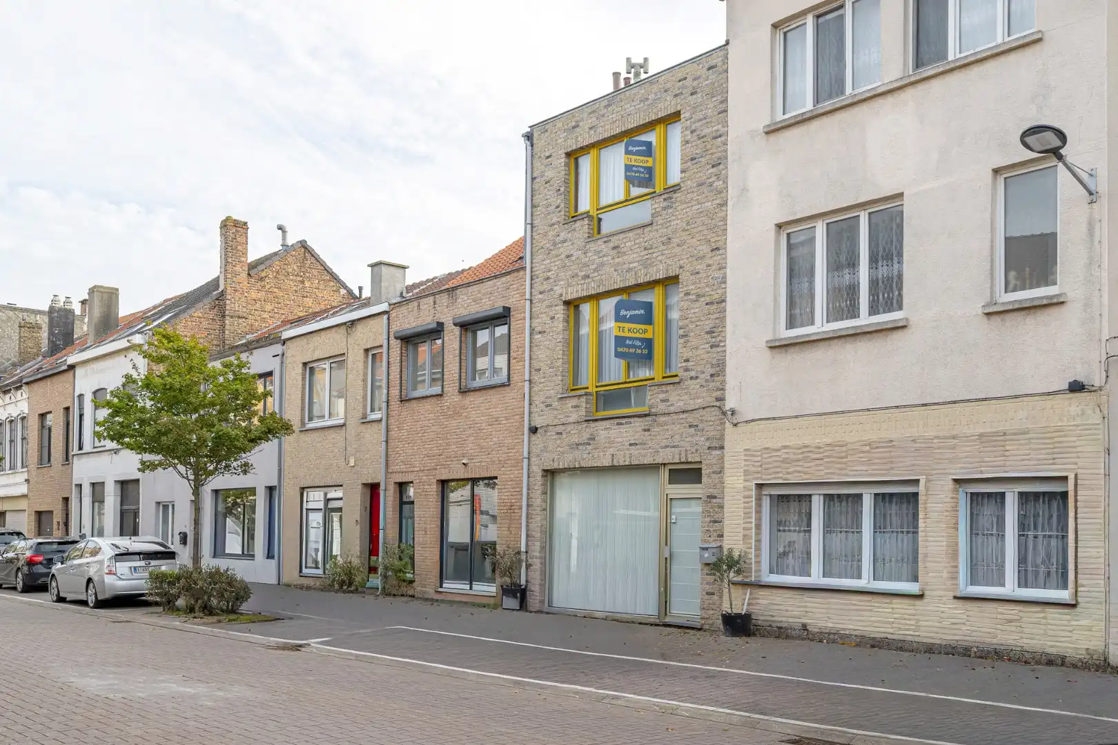 Handelsruimte/woning met polyvalente ruimte en 2 slaapkamers in Oostende foto 2