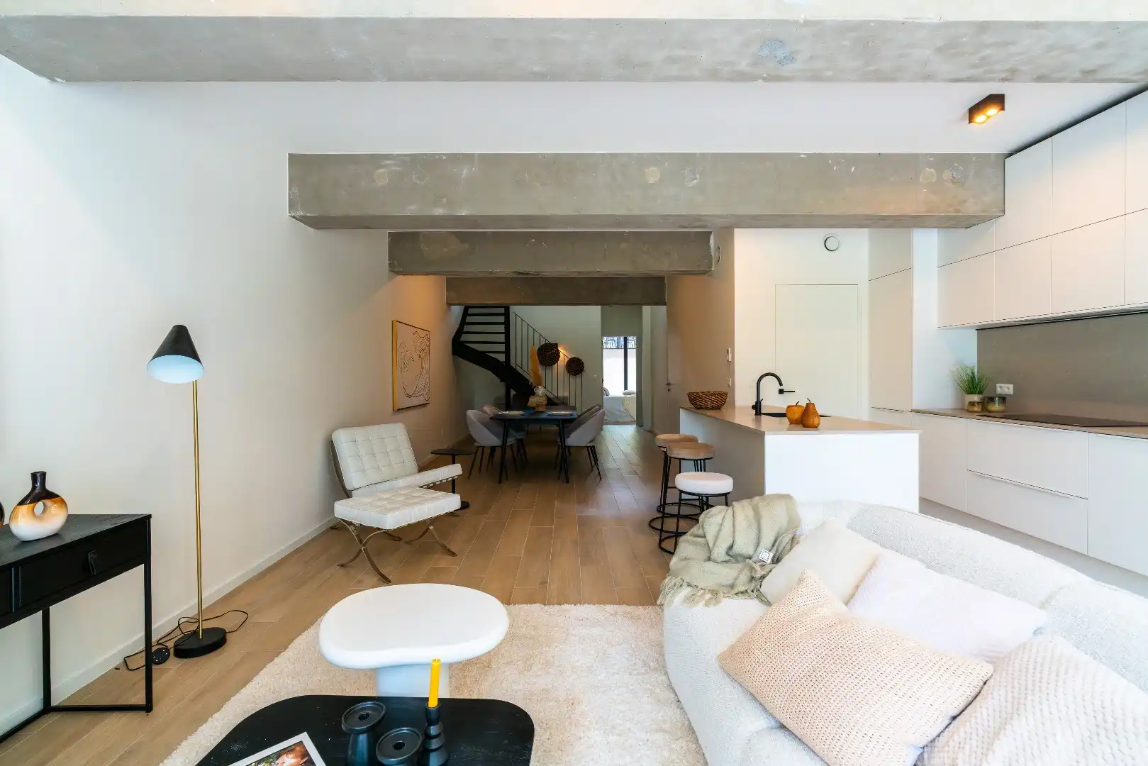 Unieke stadswoning in een groene omgeving foto 8