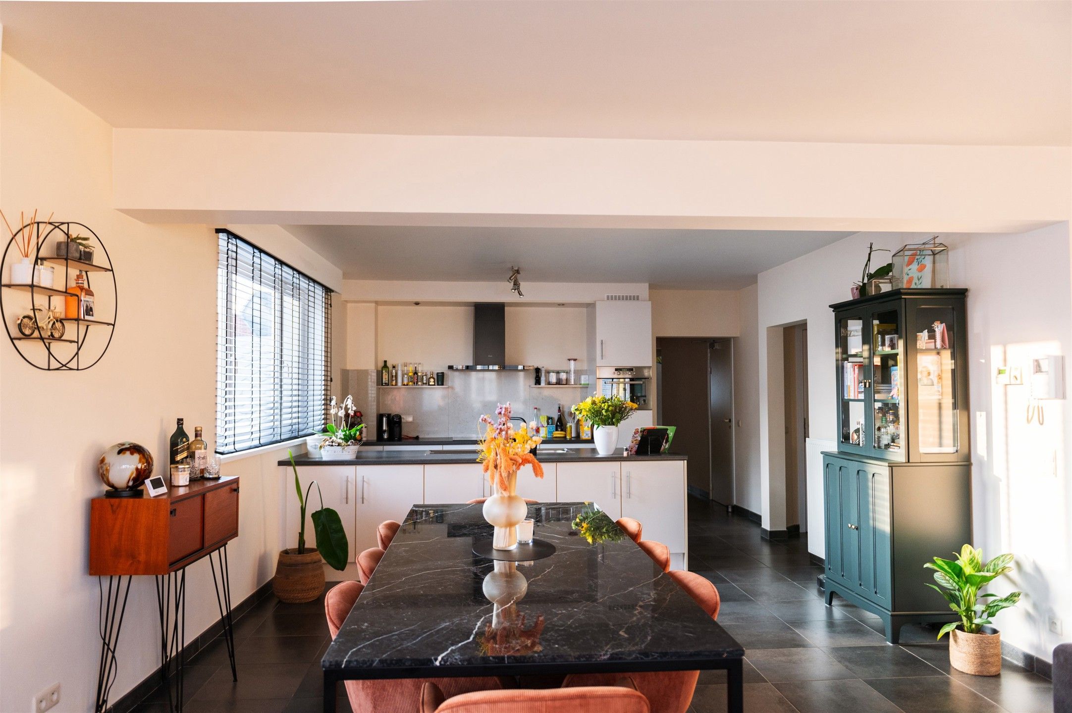 Ruim 2-slaapkamer appartement met terras te Turnhout. foto 5