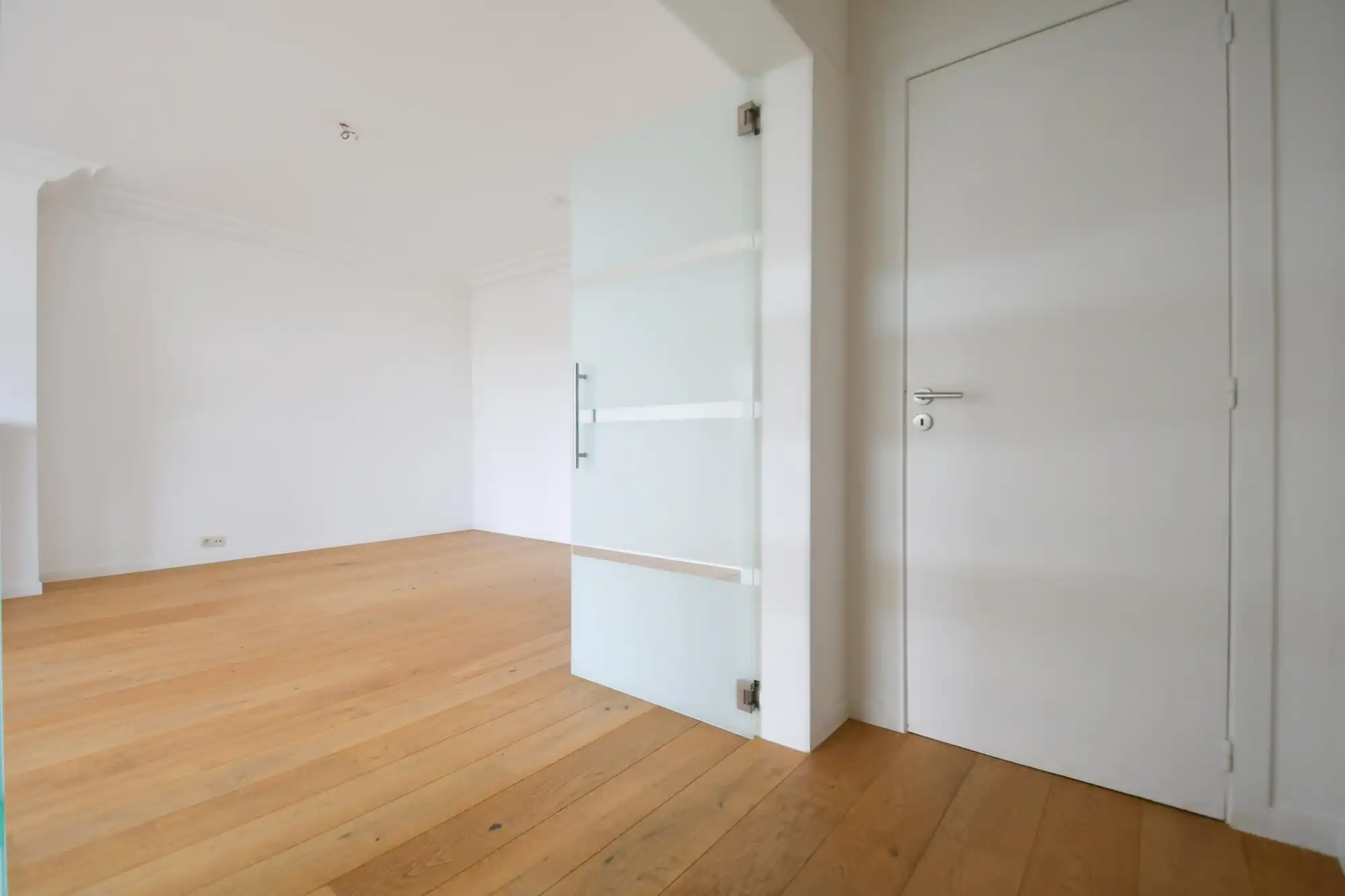 RUIM WOONAPPARTEMENT met PANORAMISCH ZICHT, 2 SLPKS en 2 TERRASSEN foto 10