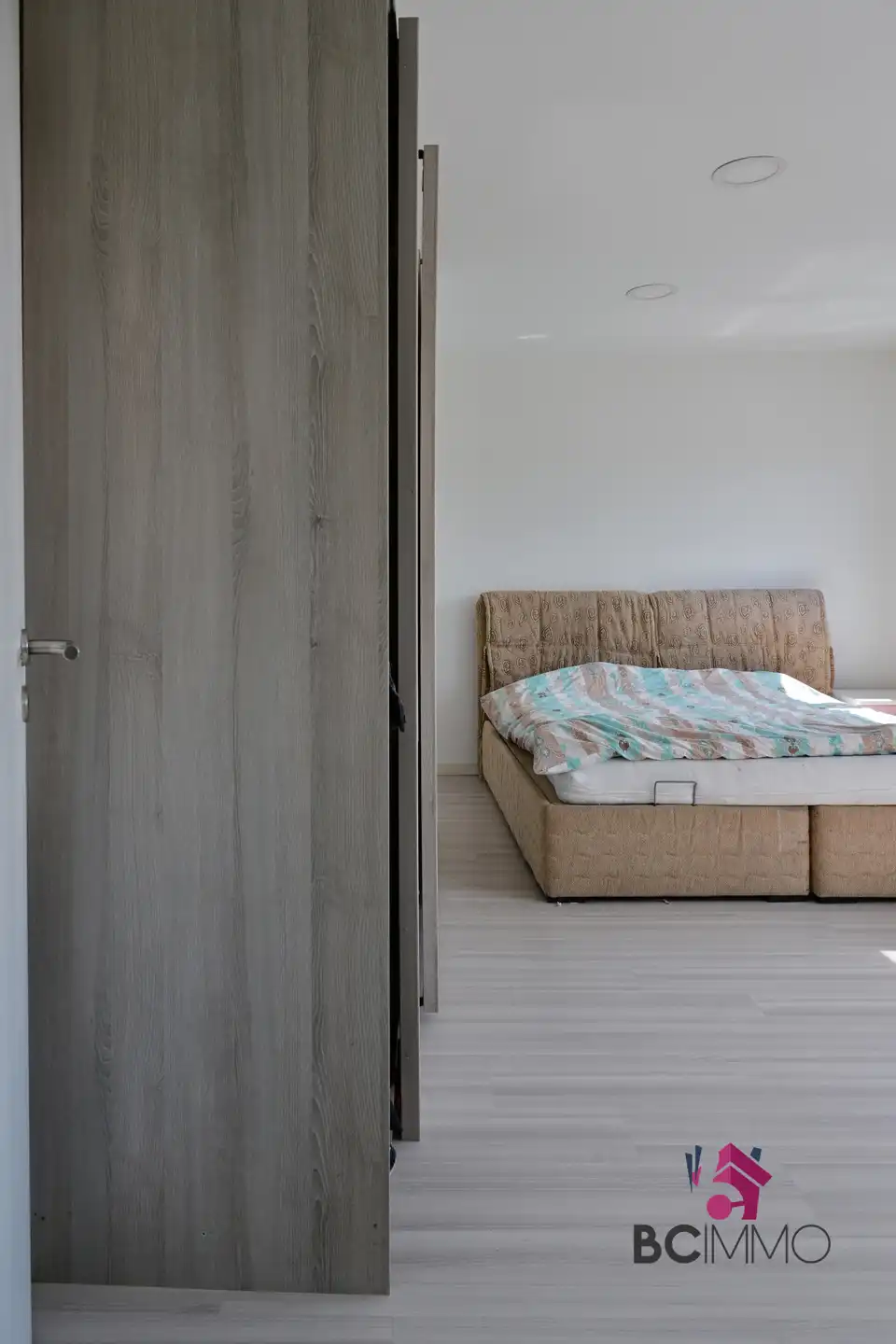Ruim triplex appartement met terras foto 11