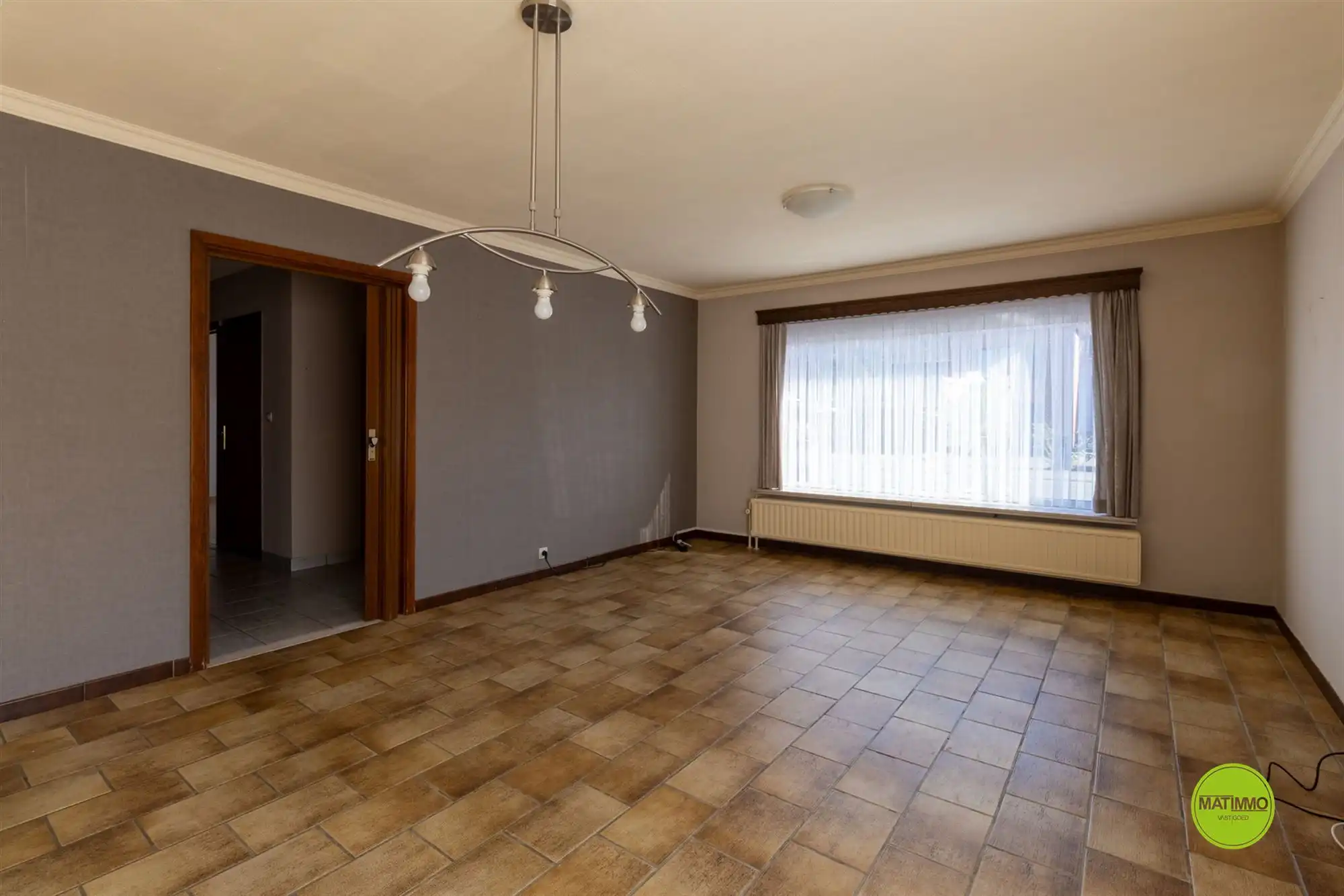 Ruime open bebouwing met 6 slaapkamers op 750 m2 grond foto 6